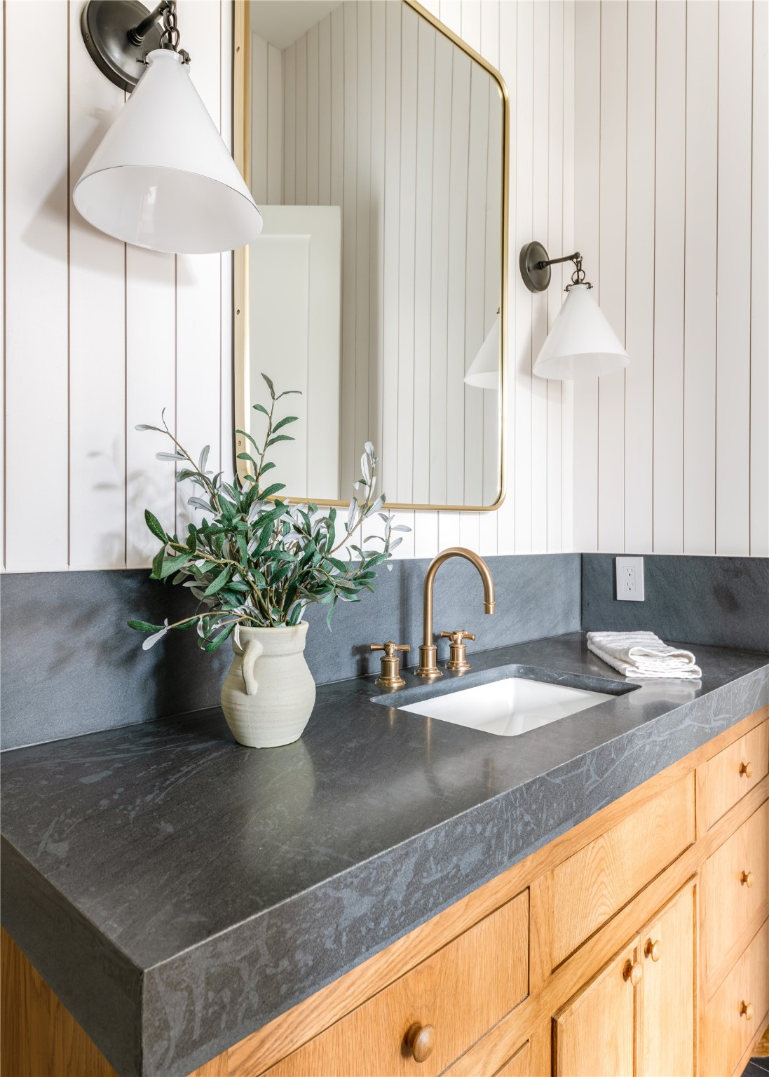 6814 Southridge Drive