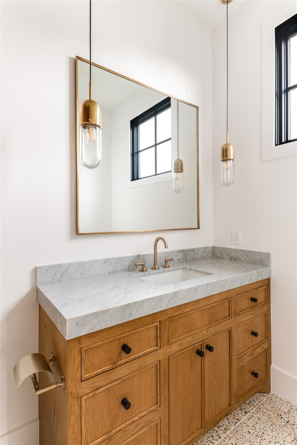 6814 Southridge Drive