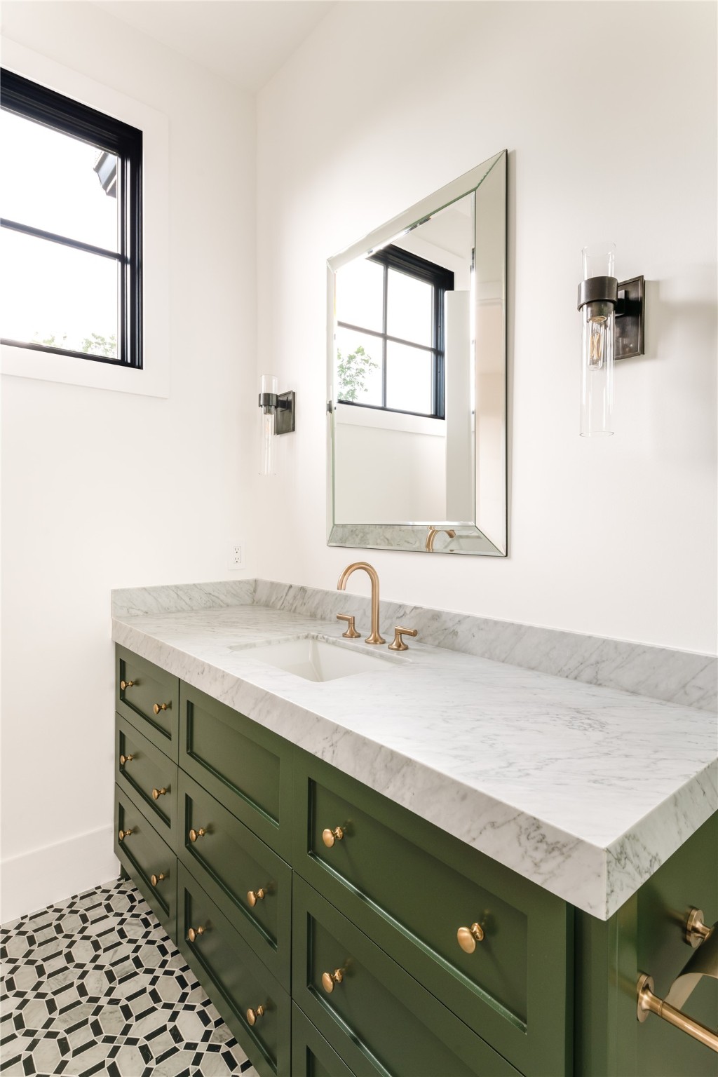 6814 Southridge Drive