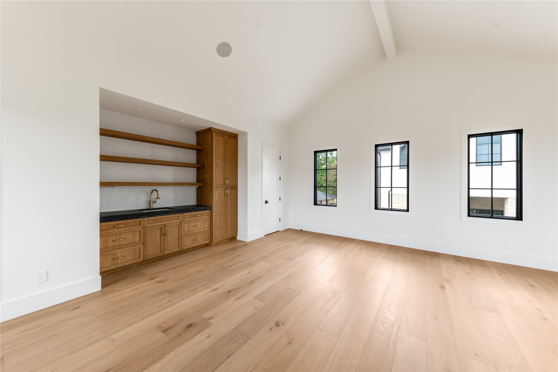 6814 Southridge Drive