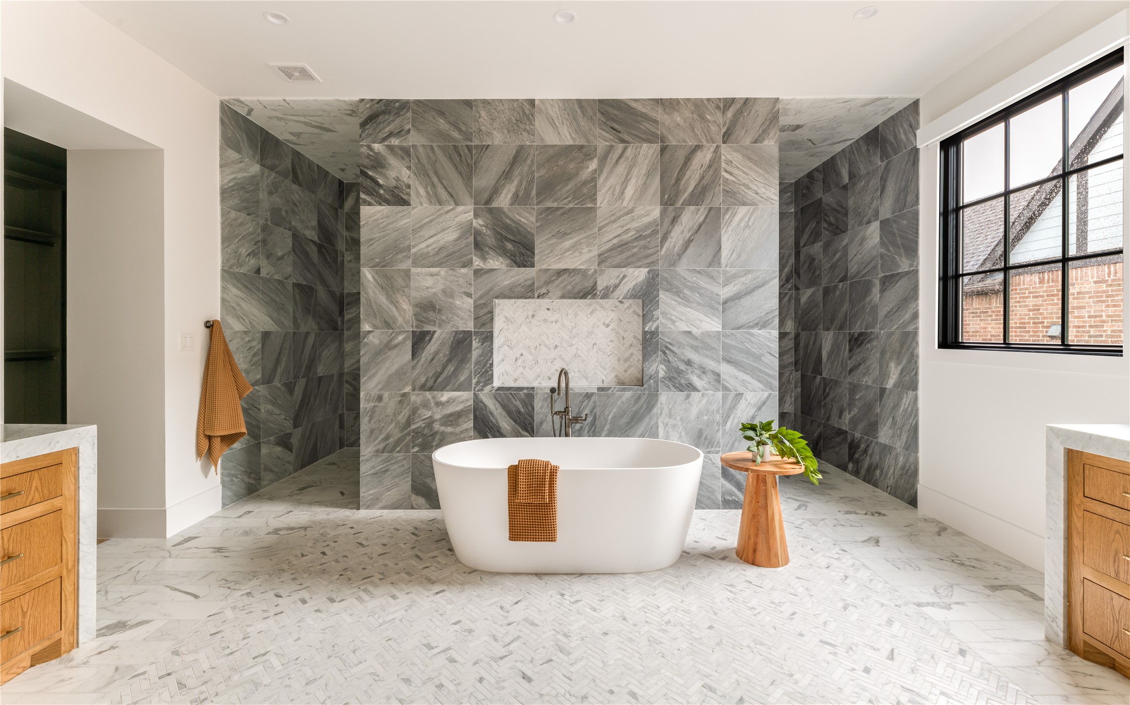 6814 Southridge Drive