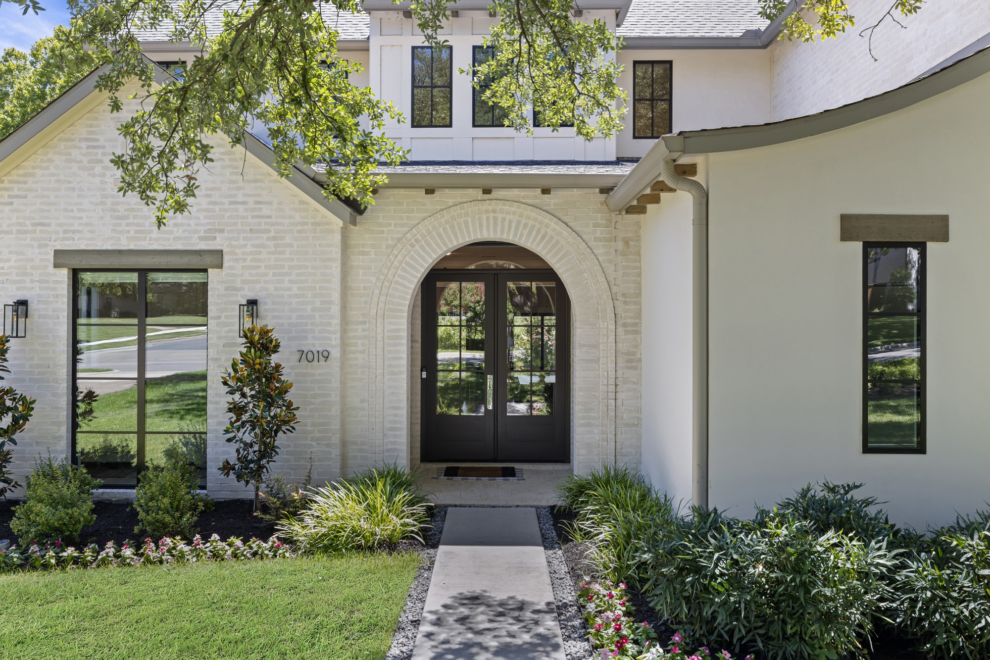 7019 Greentree Lane
