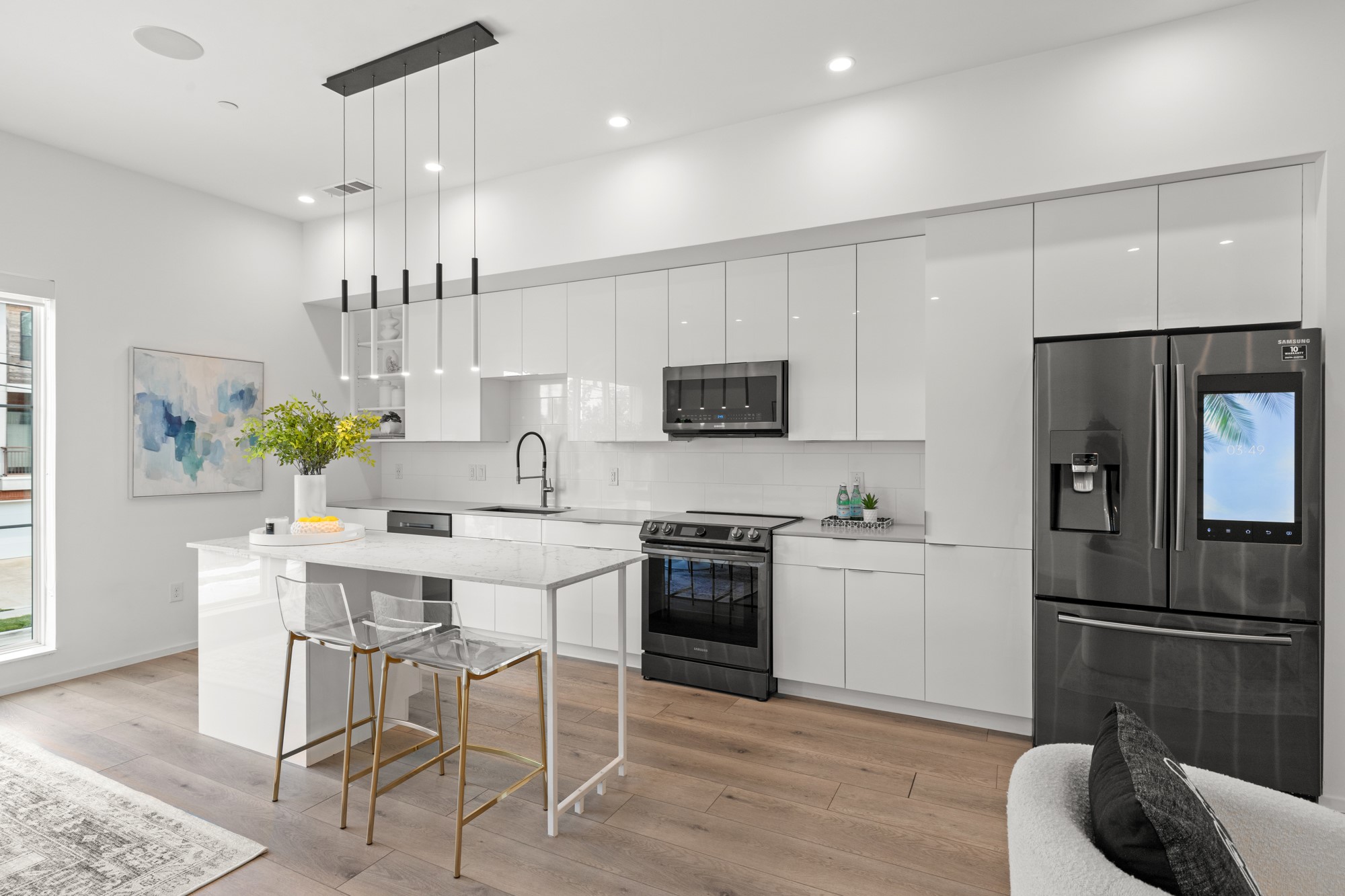 2001 N Prairie Avenue 103