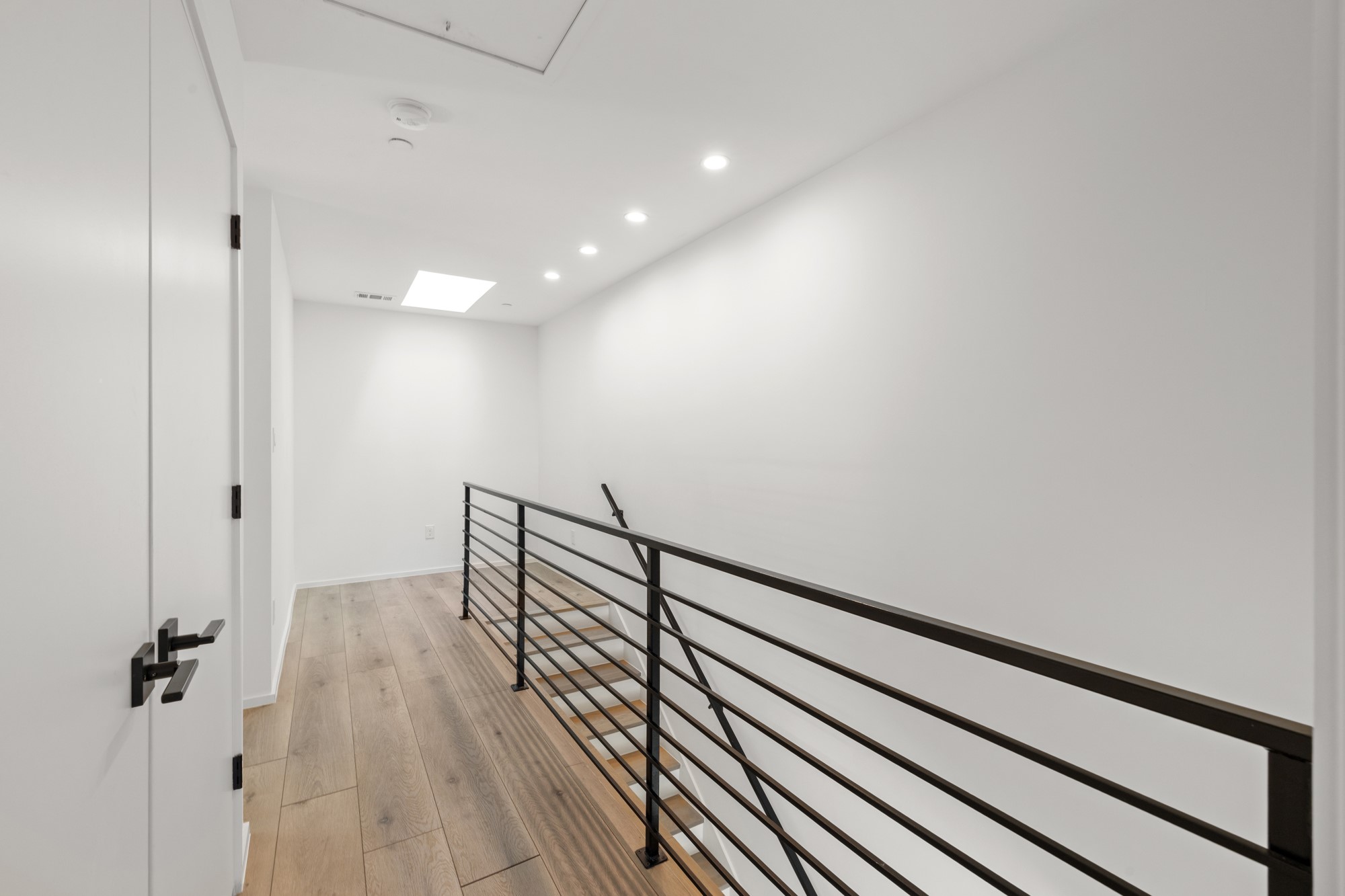 2001 N Prairie Avenue 103