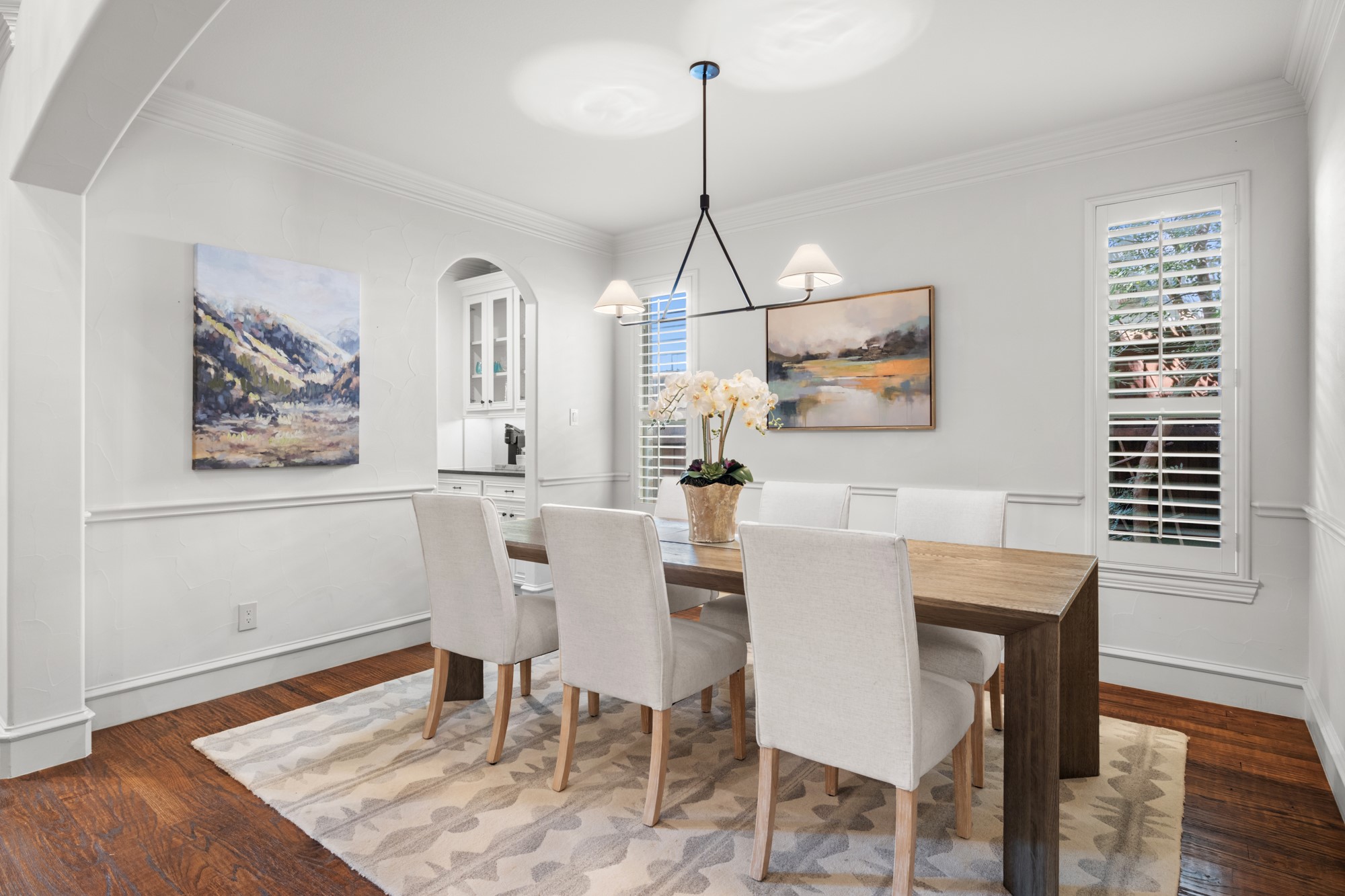 6218 Lakeshore Drive