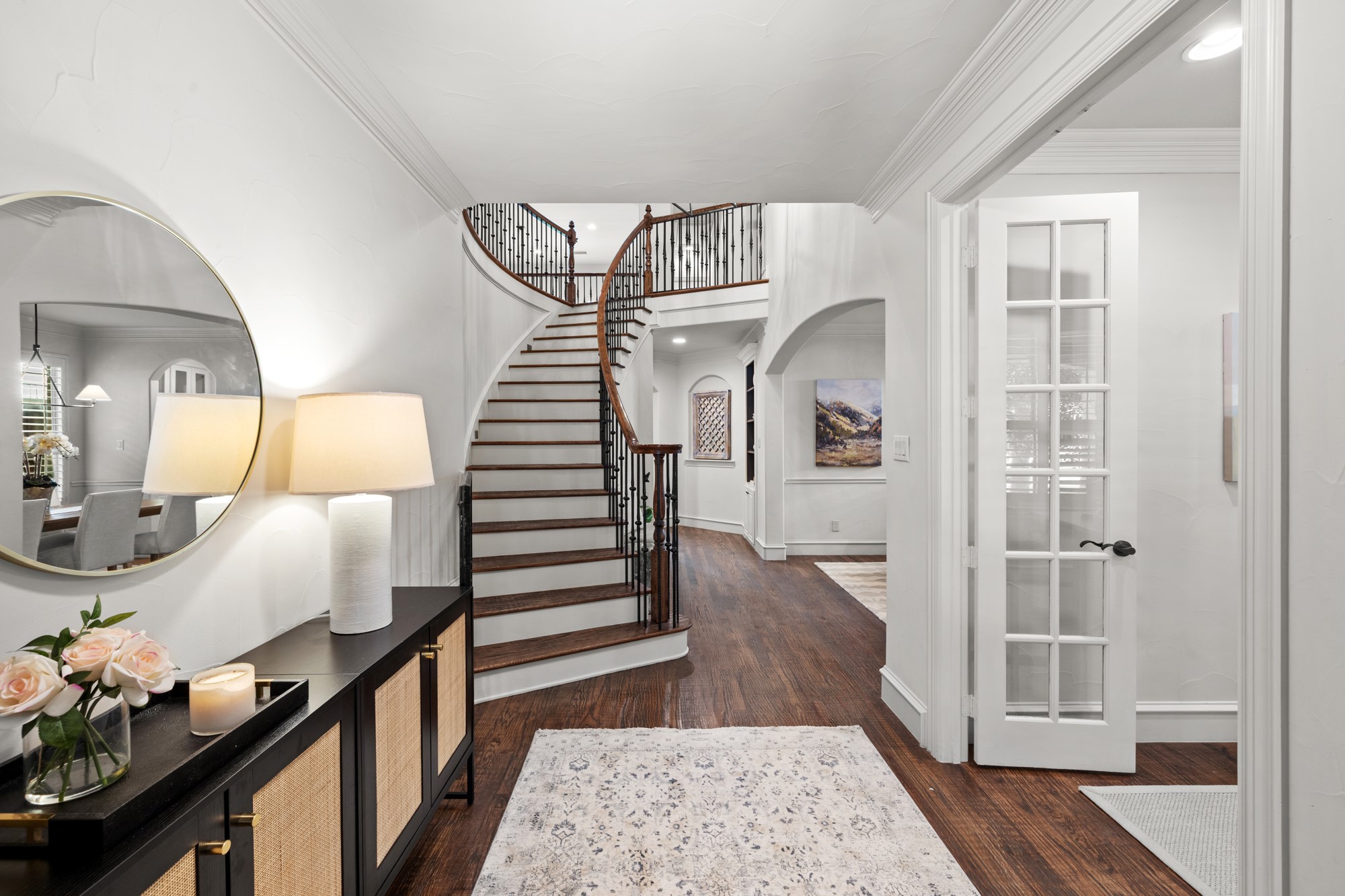 6218 Lakeshore Drive