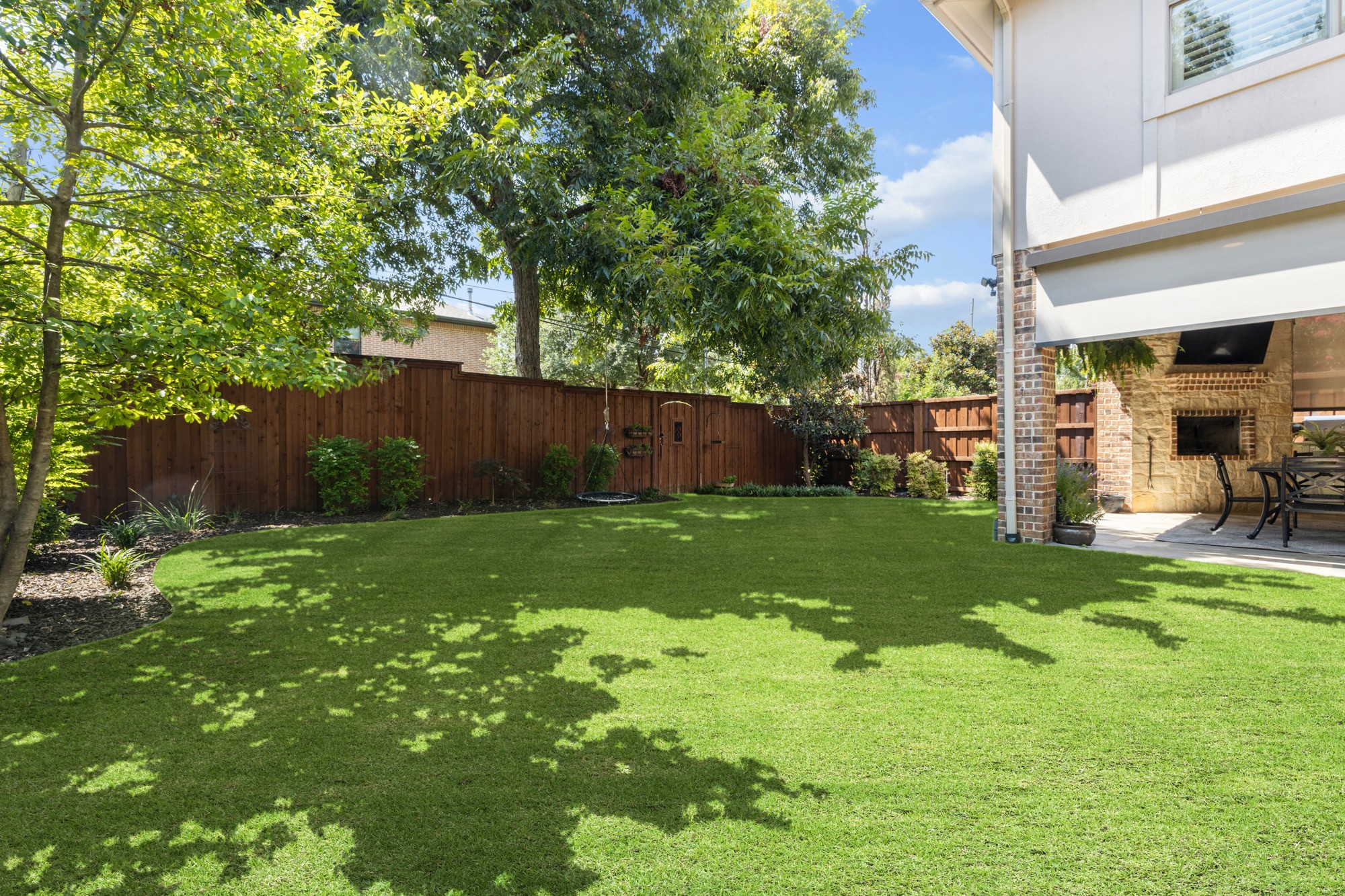 6218 Lakeshore Drive