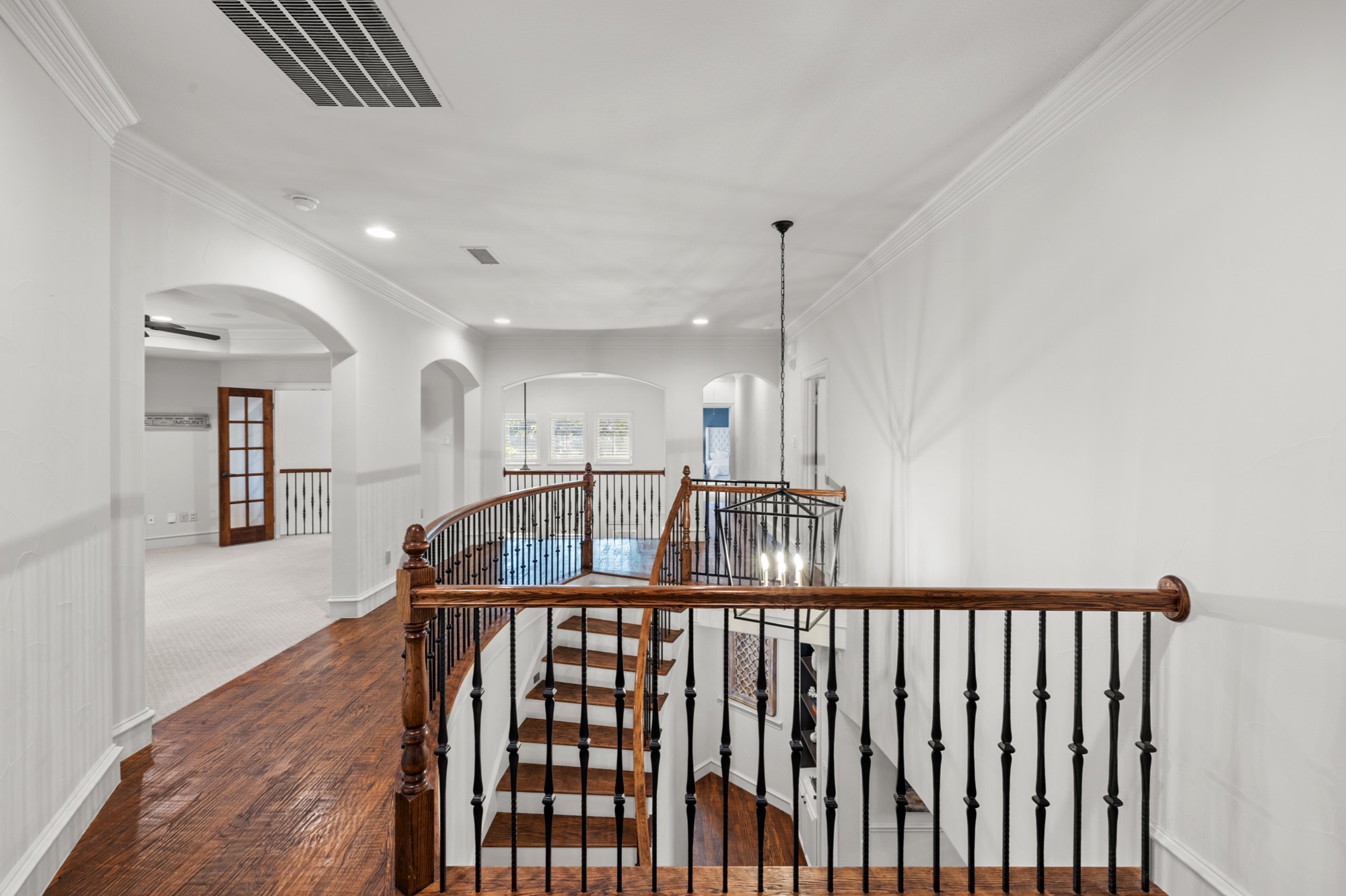 6218 Lakeshore Drive