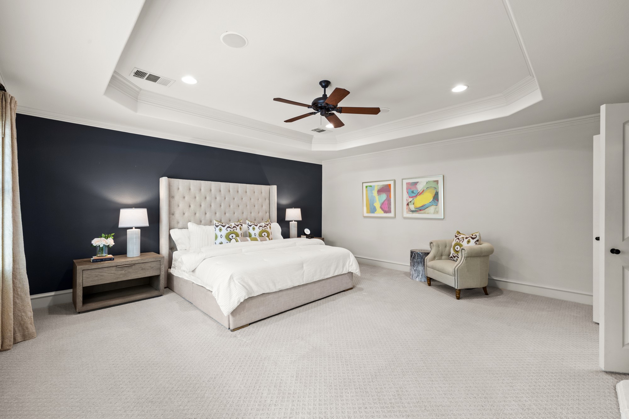 6218 Lakeshore Drive