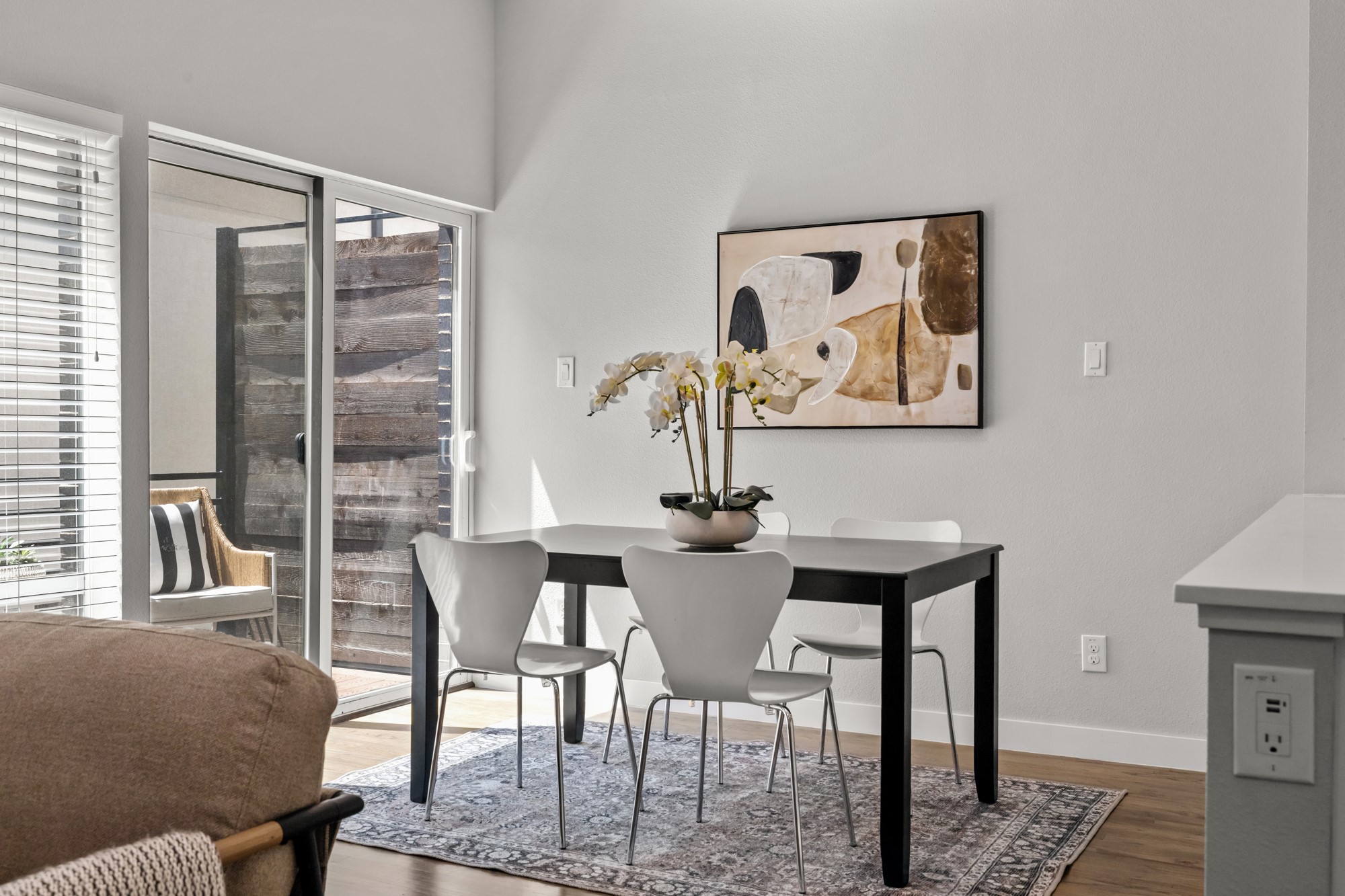 2290 N Fitzhugh Avenue 40