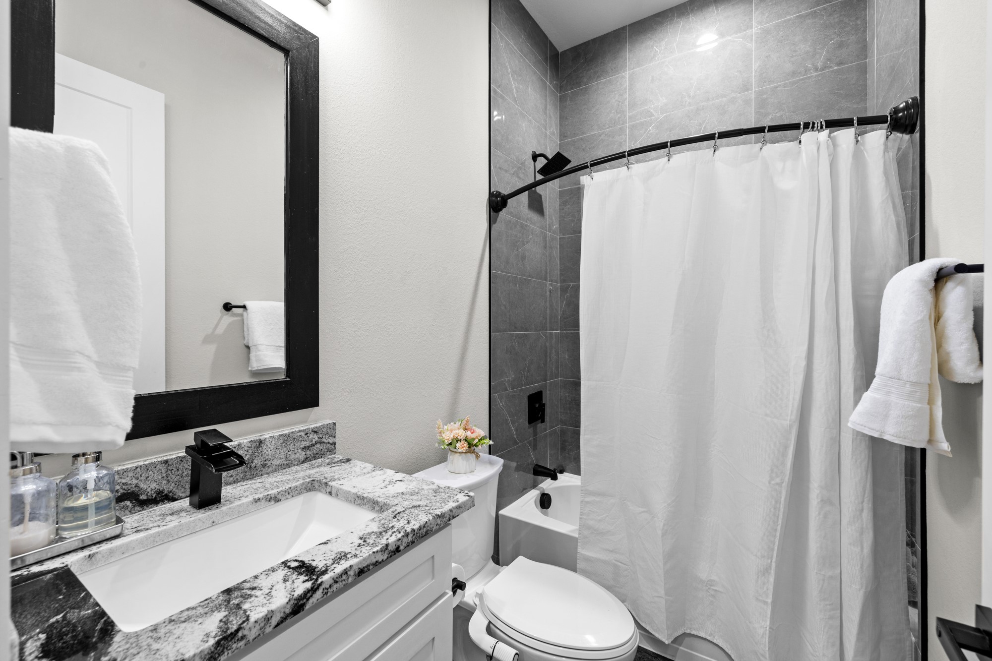 2318 Jonesboro Avenue