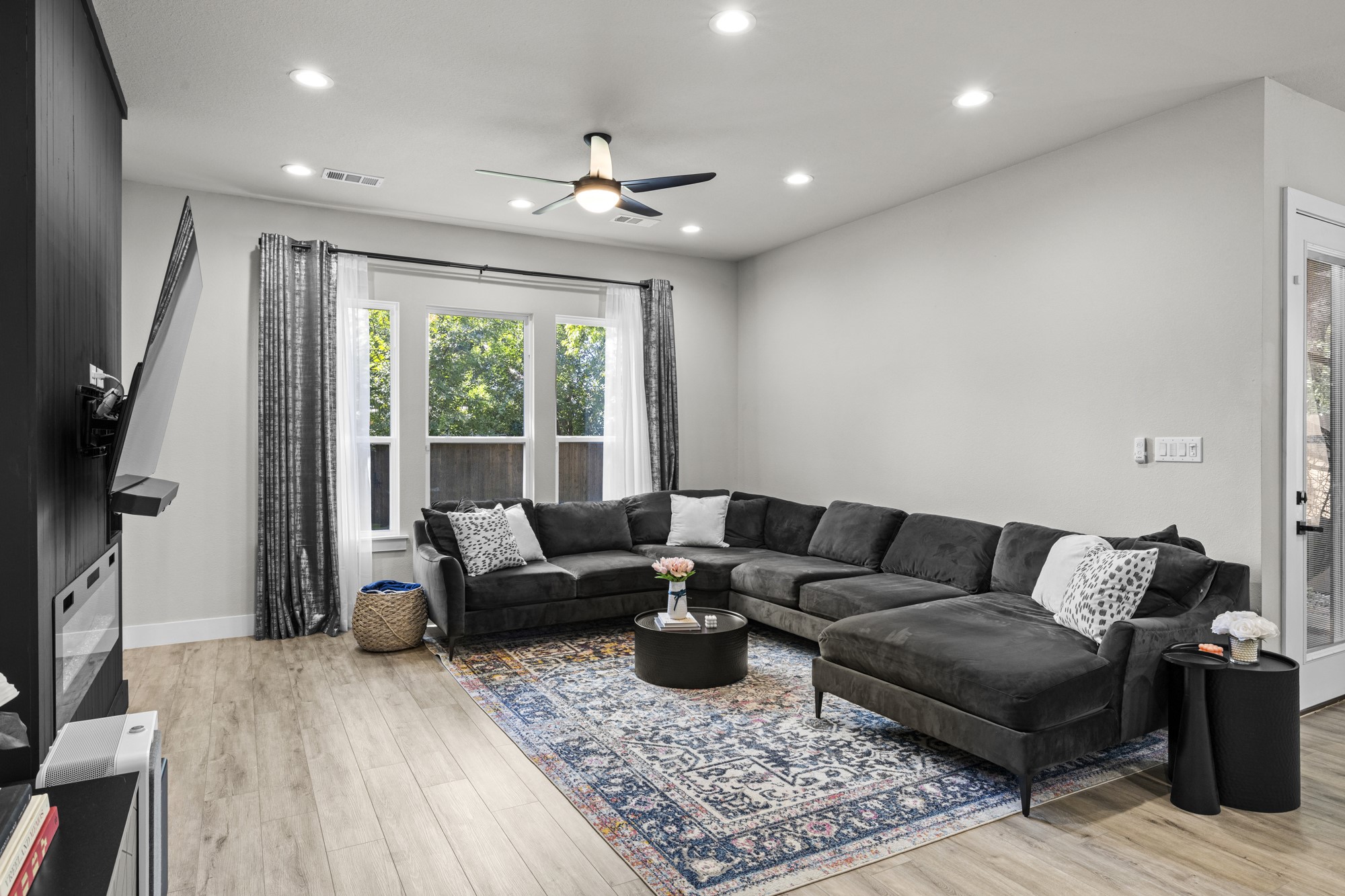 2318 Jonesboro Avenue