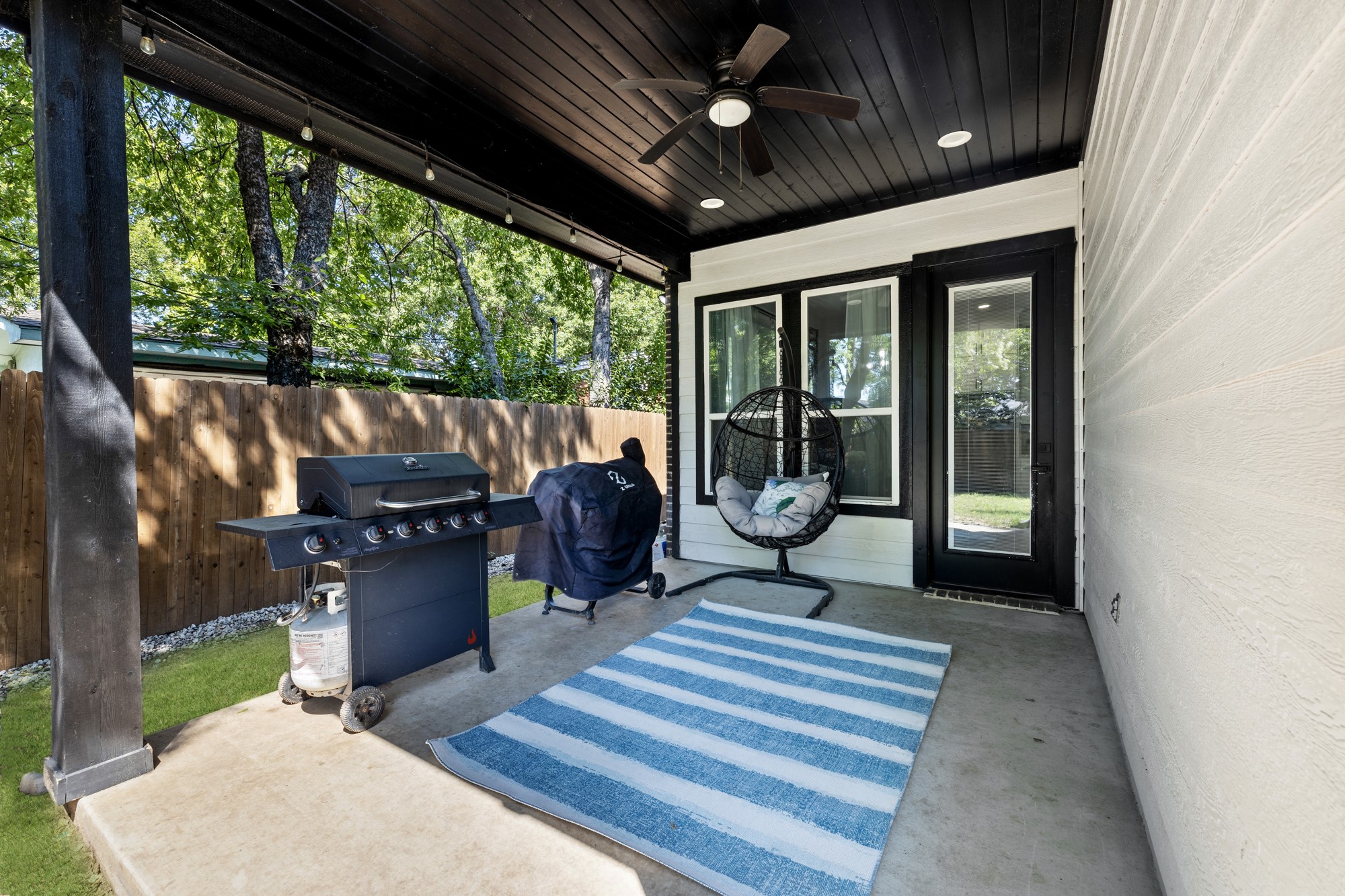 2318 Jonesboro Avenue