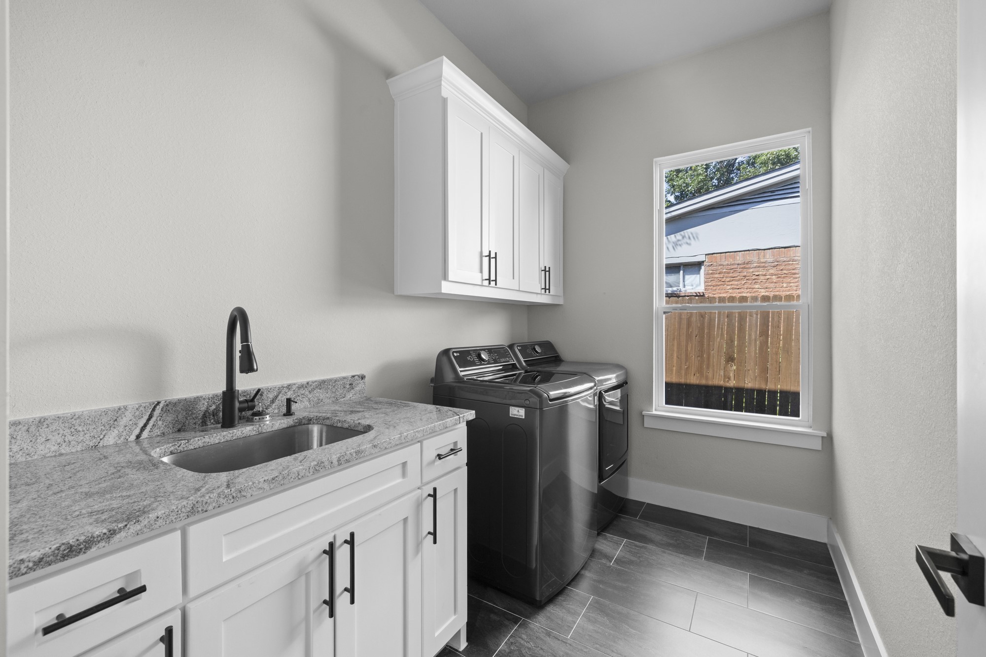 2318 Jonesboro Avenue