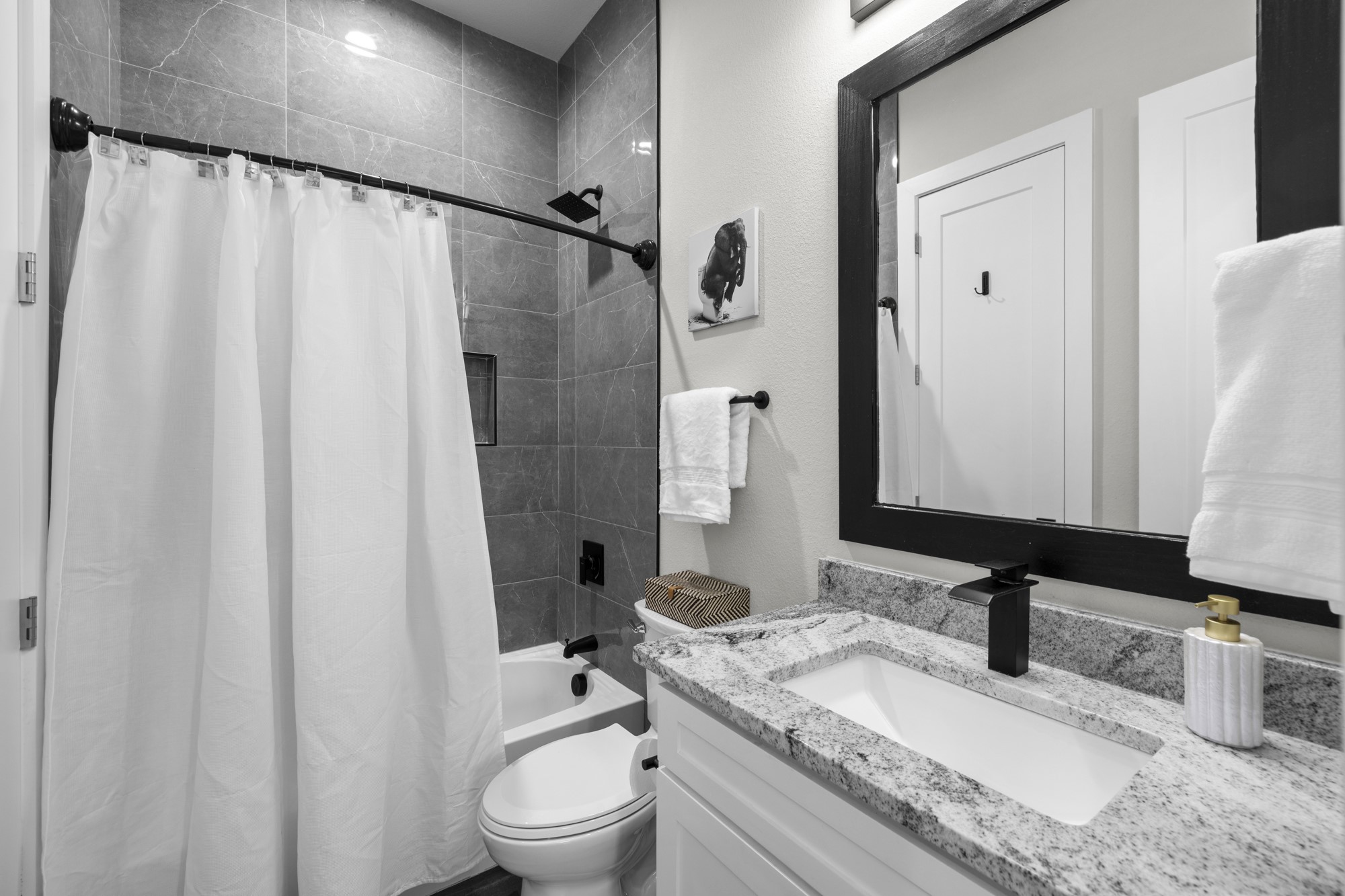 2318 Jonesboro Avenue