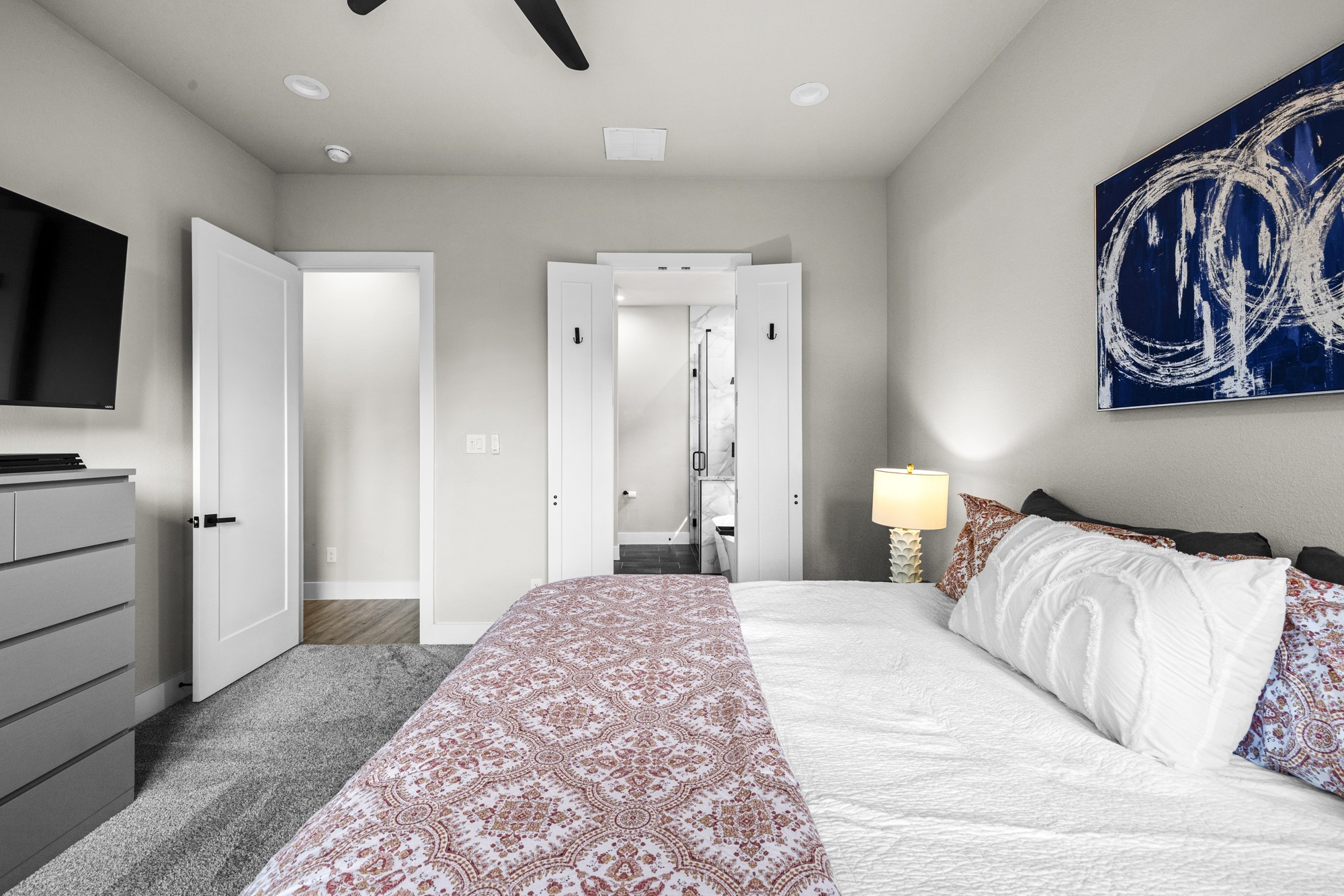 2318 Jonesboro Avenue