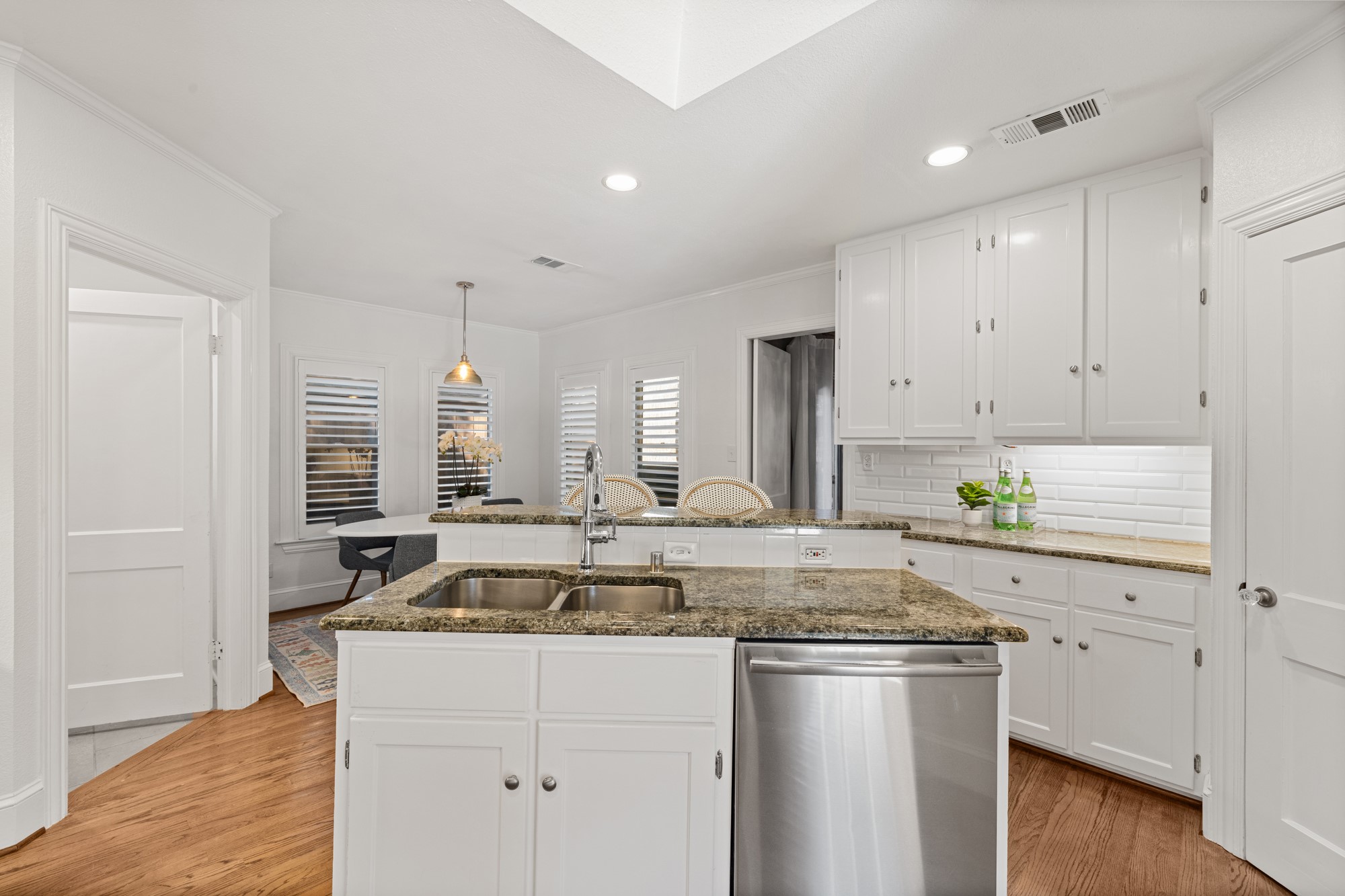 5242 Merrimac Avenue