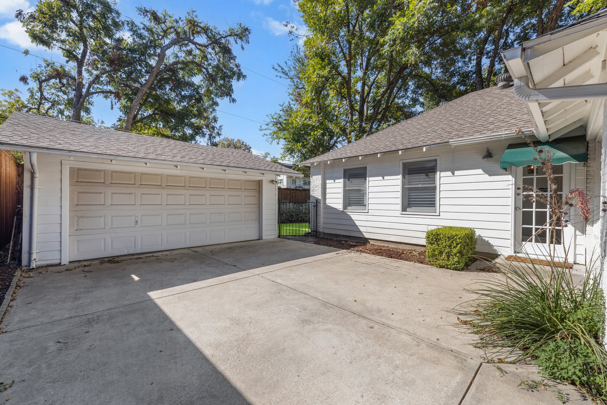 5242 Merrimac Avenue