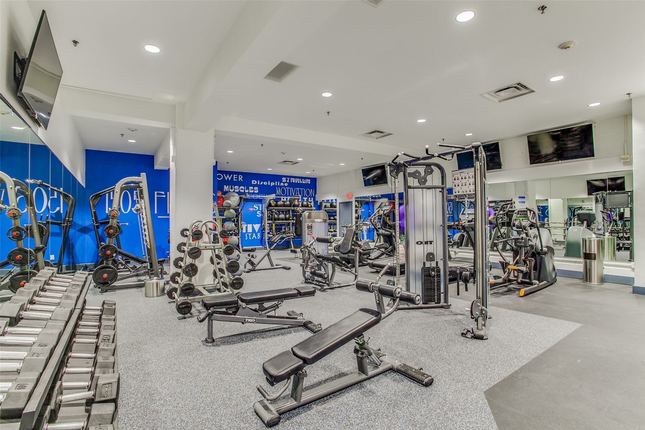 1505 Elm Street 1603