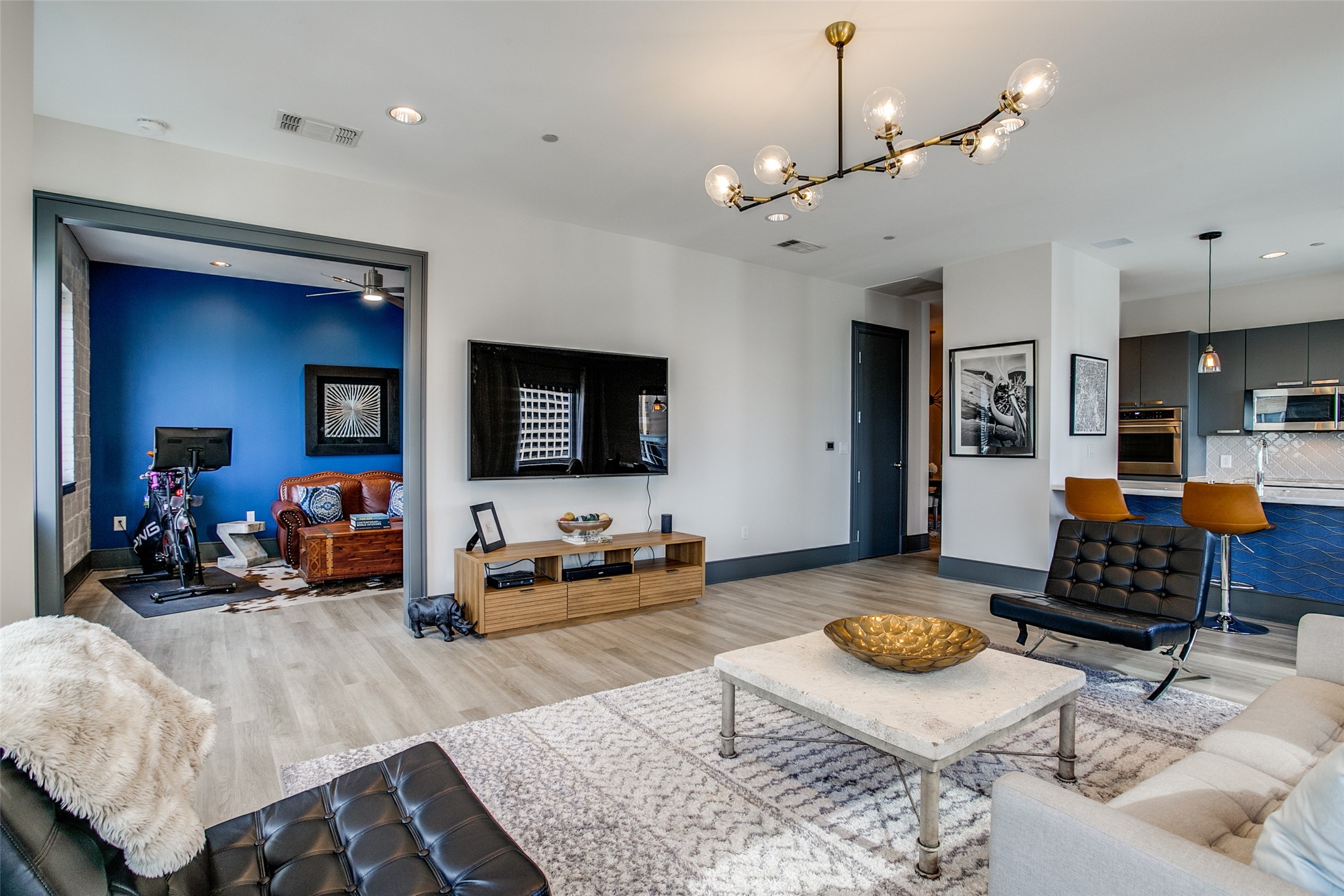 1505 Elm Street 1603