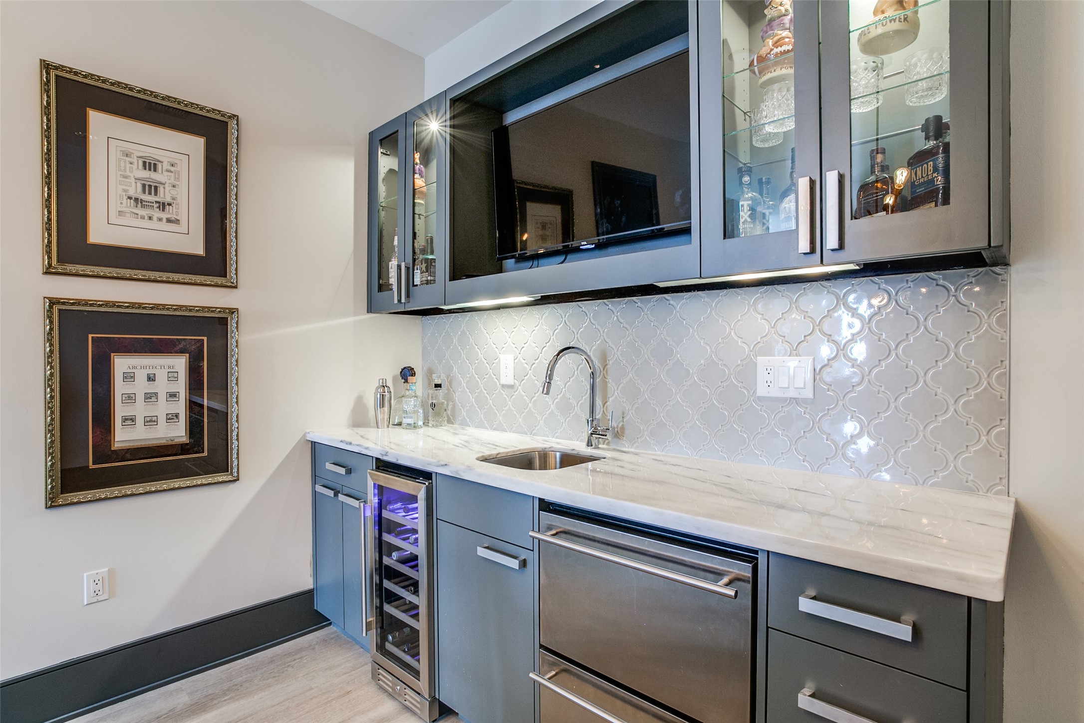 1505 Elm Street 1603