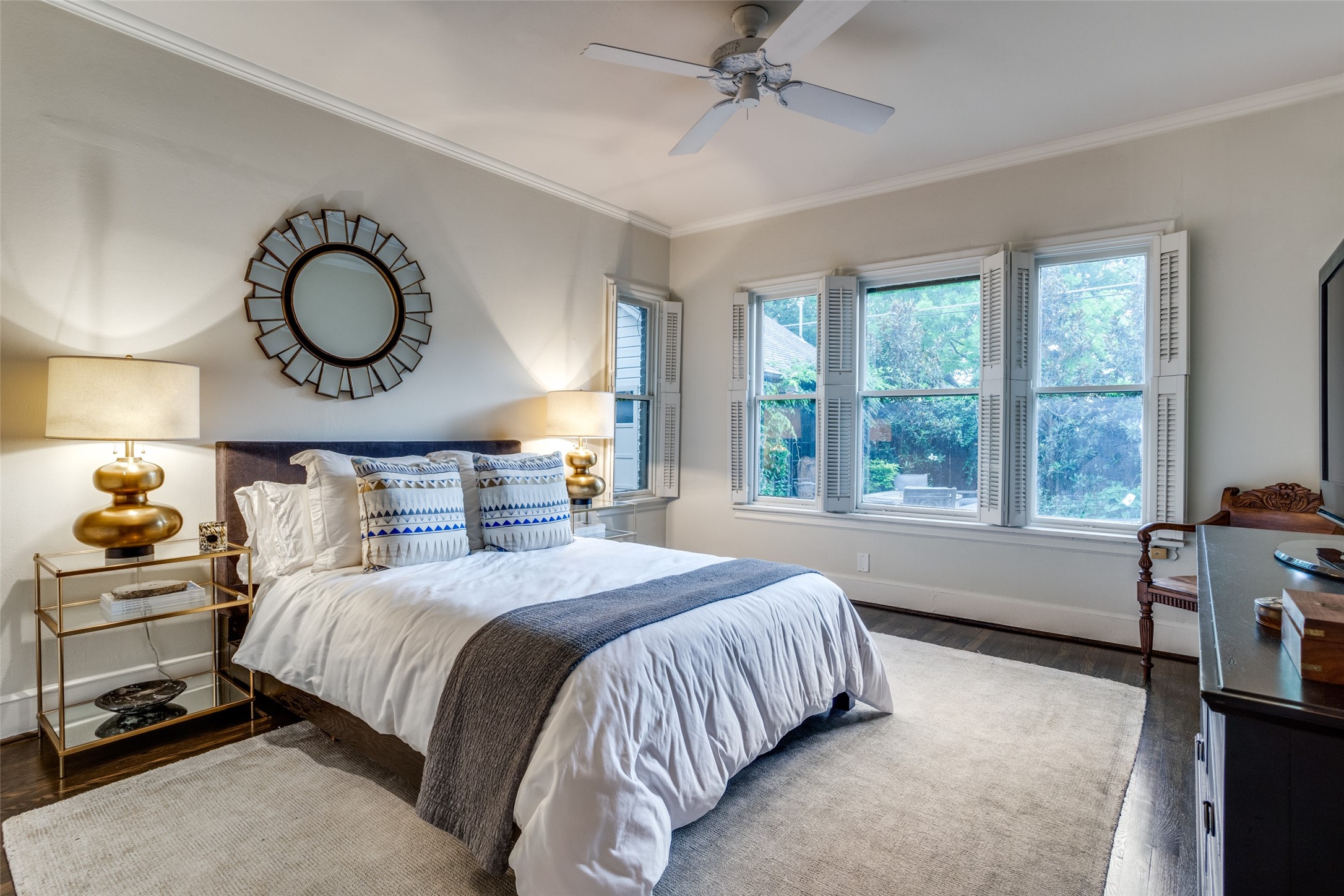 5422 Merrimac Avenue