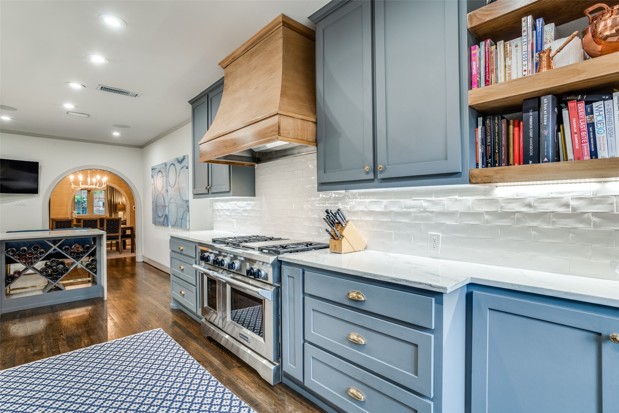 5422 Merrimac Avenue