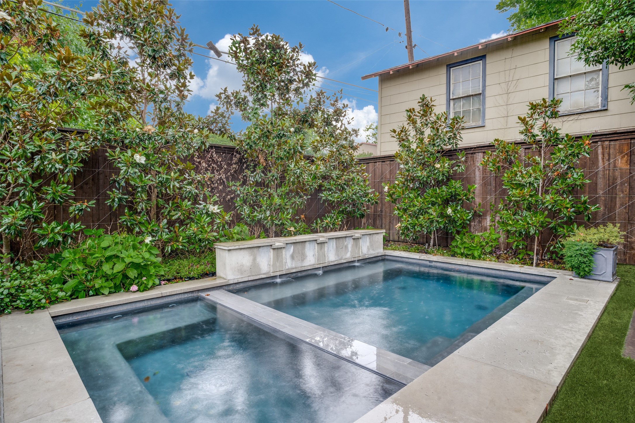 5422 Merrimac Avenue