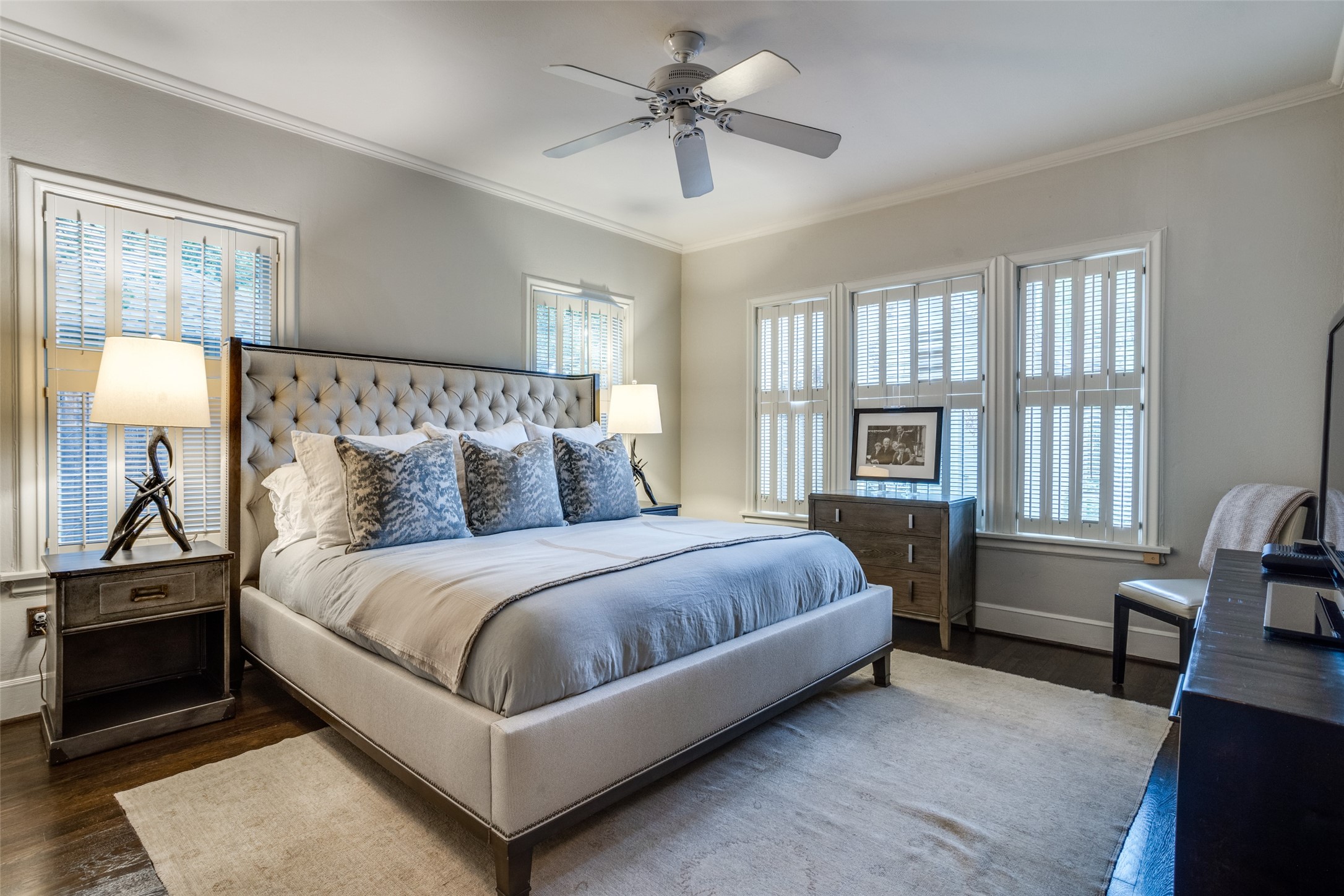 5422 Merrimac Avenue