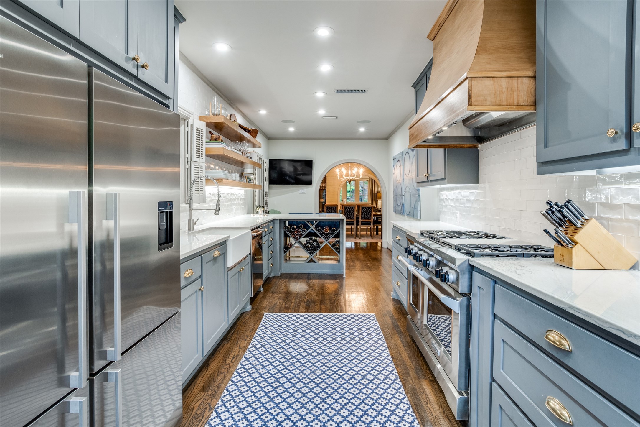 5422 Merrimac Avenue