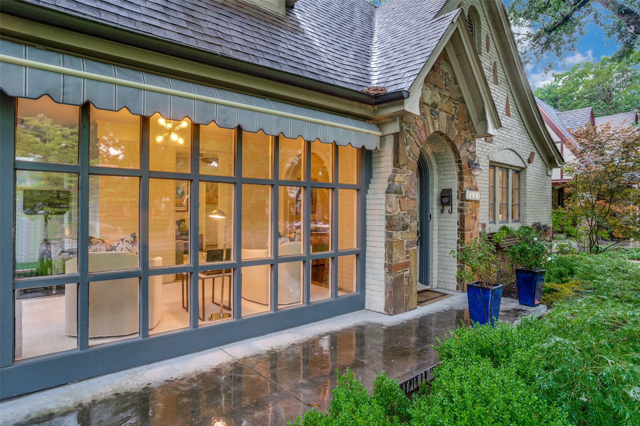 5422 Merrimac Avenue