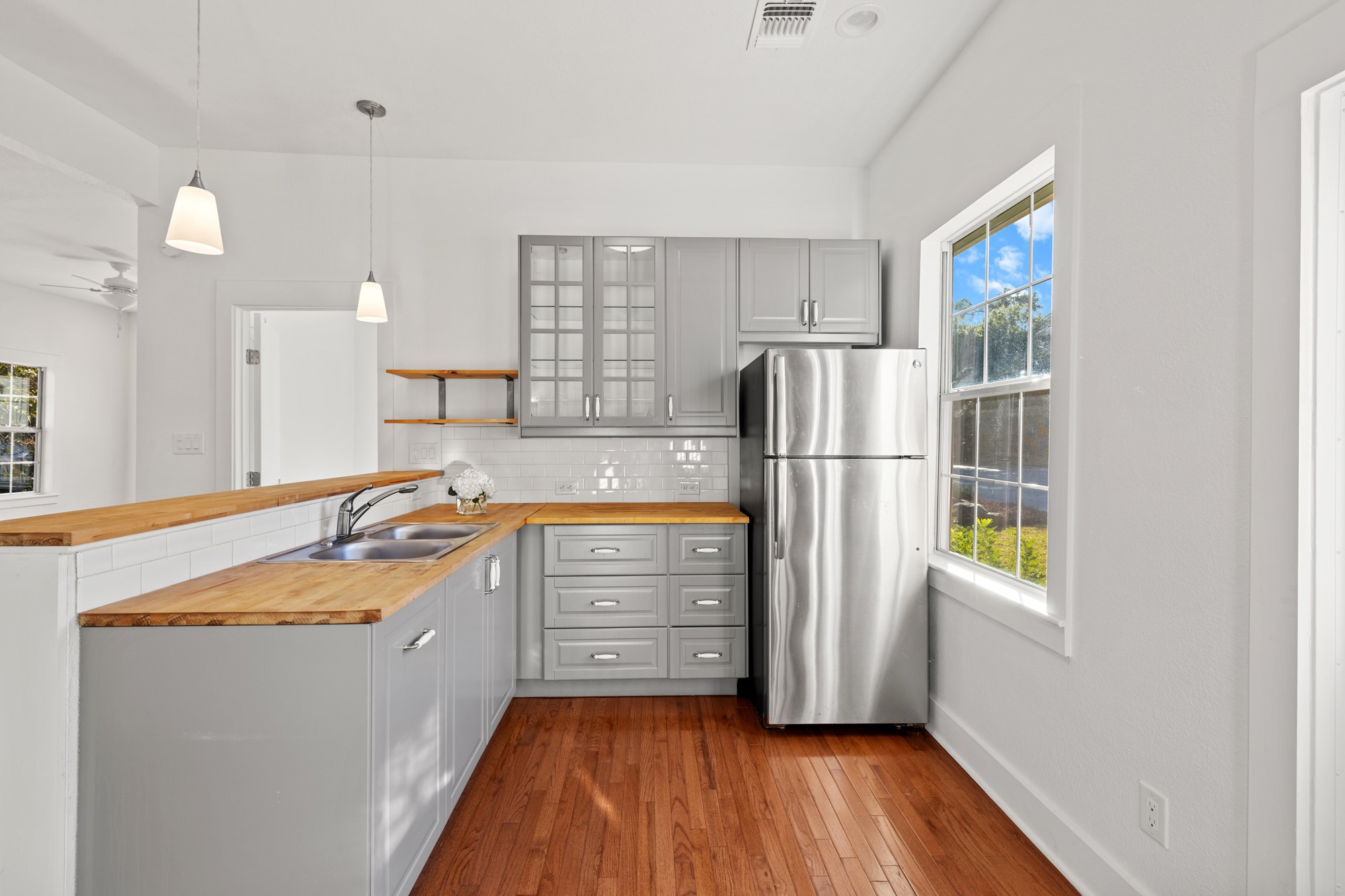 425 S Brighton Avenue