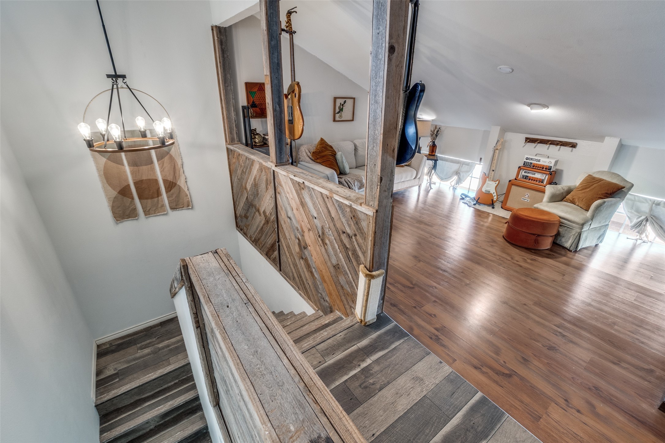 13109 Burninglog Lane