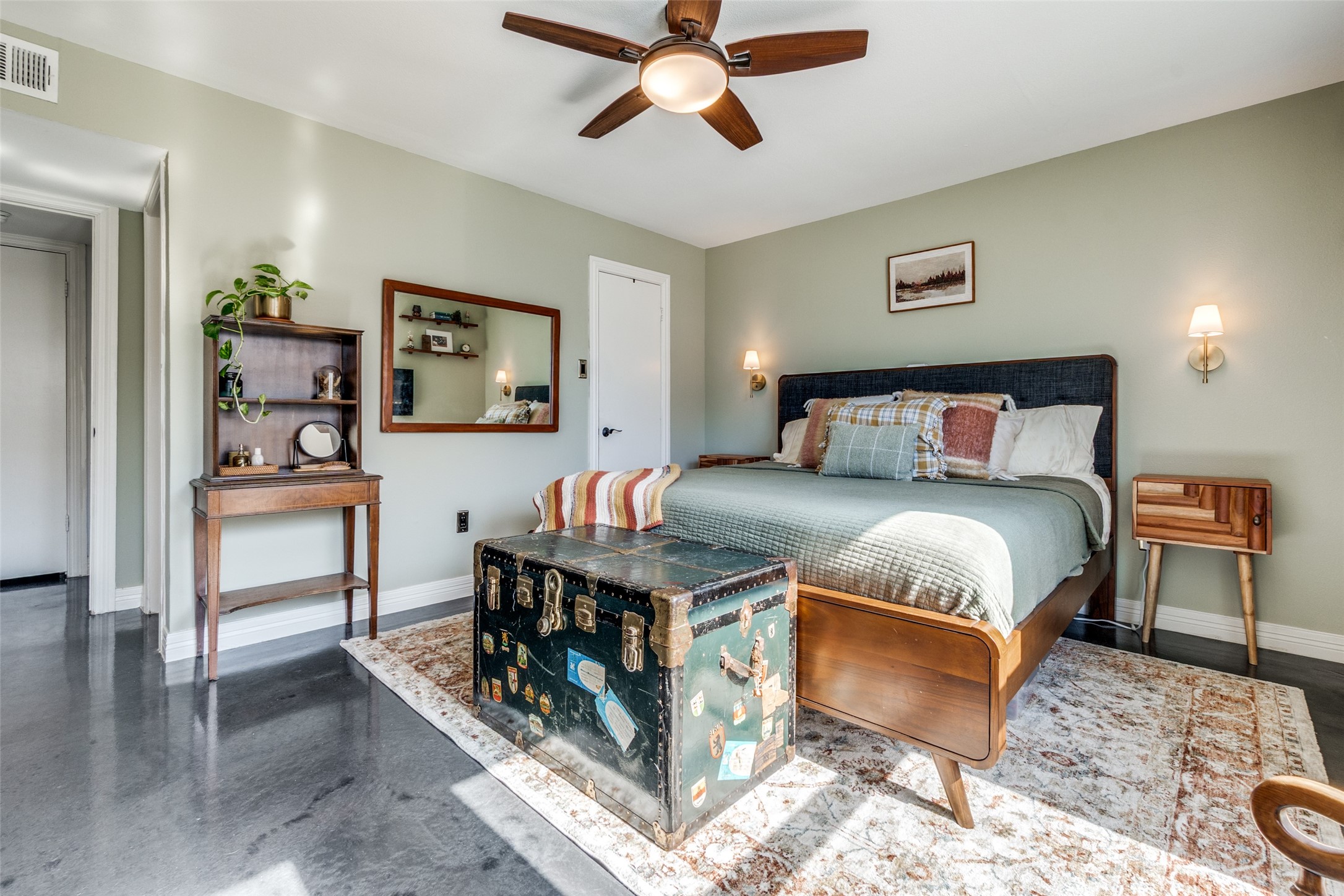 13109 Burninglog Lane