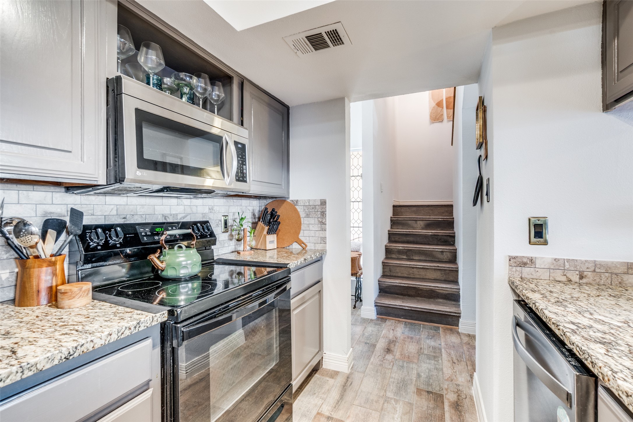 13109 Burninglog Lane