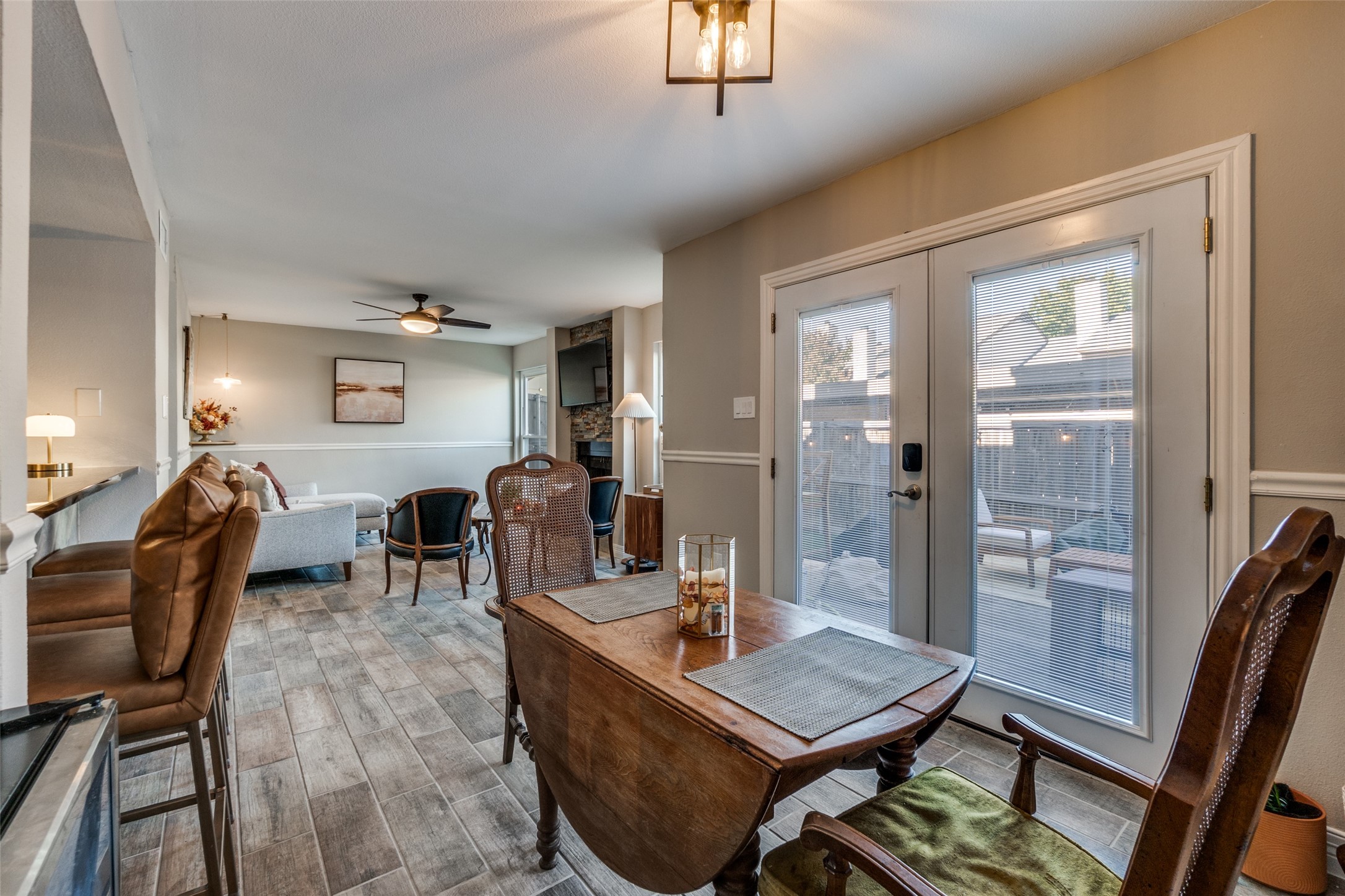 13109 Burninglog Lane