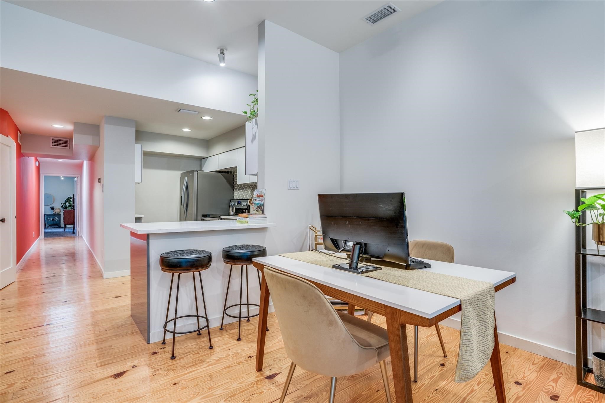 4241 Buena Vista Street 4