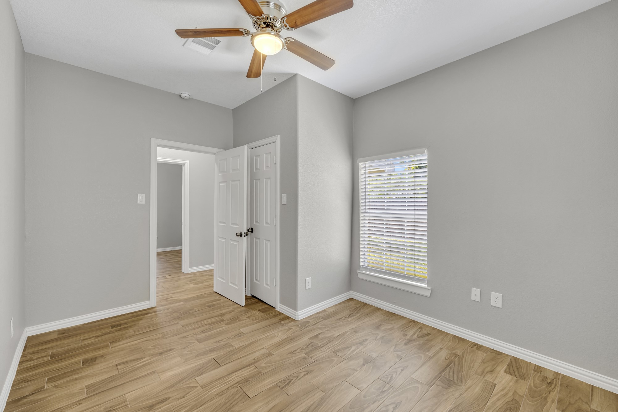 925 S Brighton Avenue