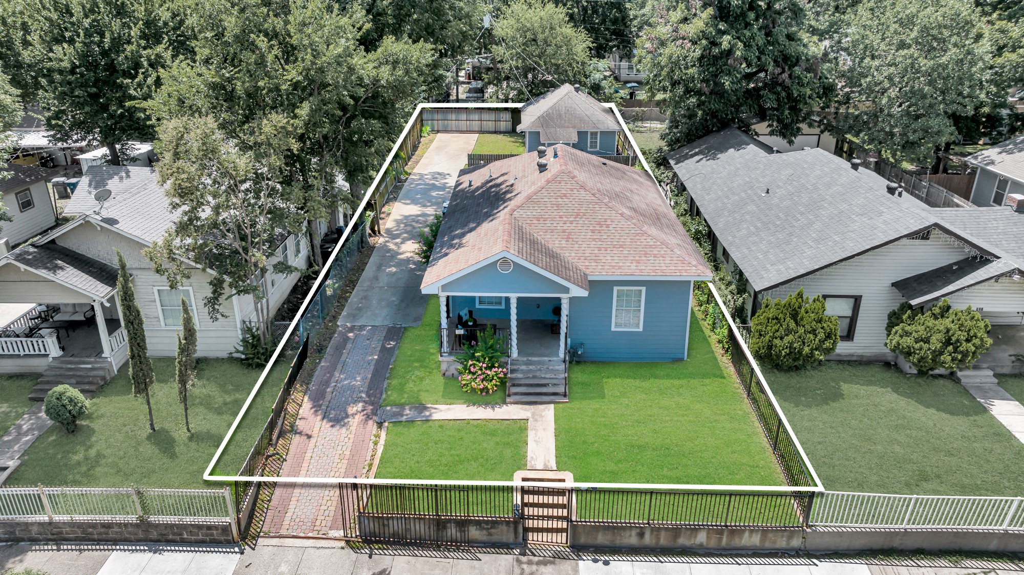 925 S Brighton Avenue