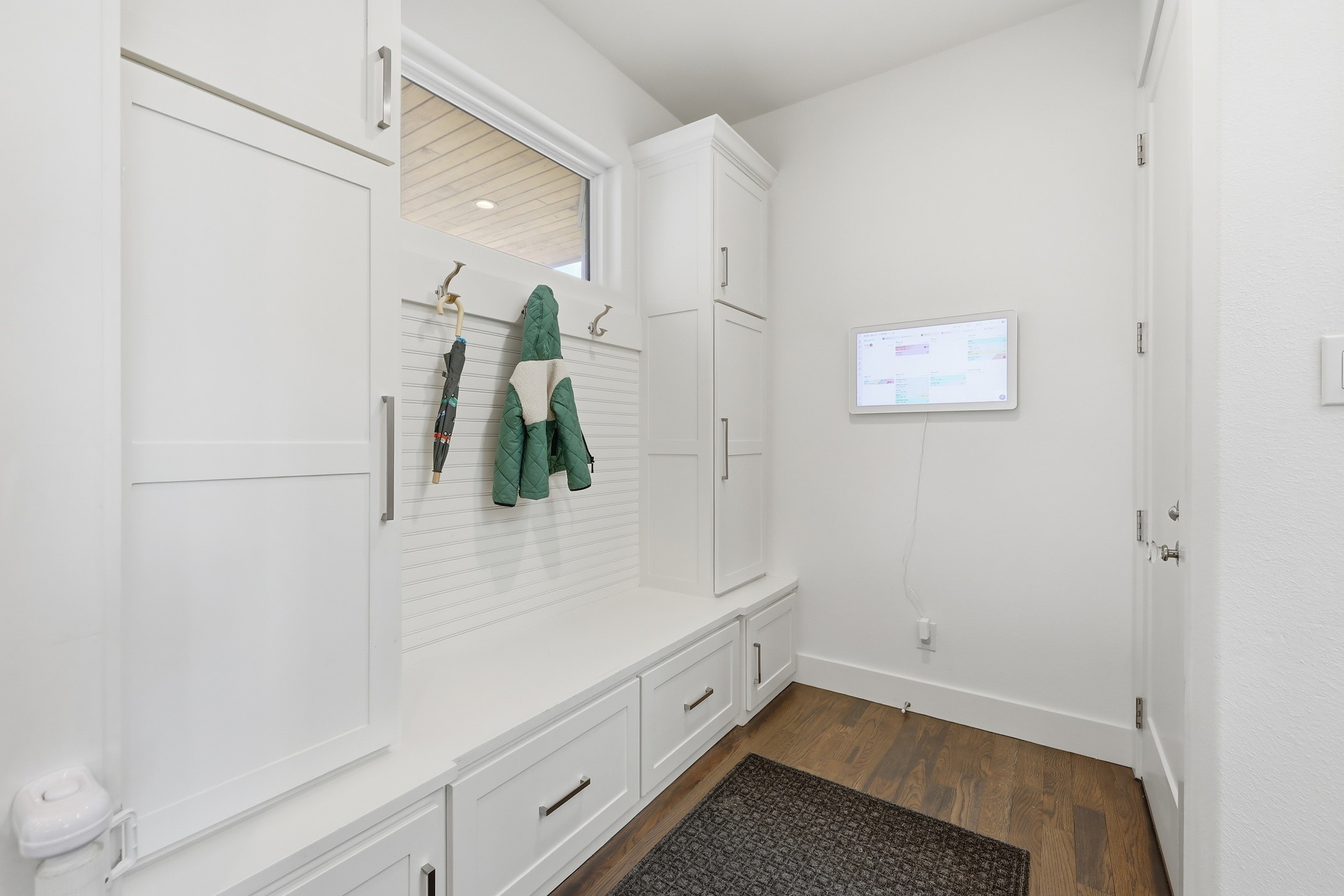 6472 Vanderbilt Avenue