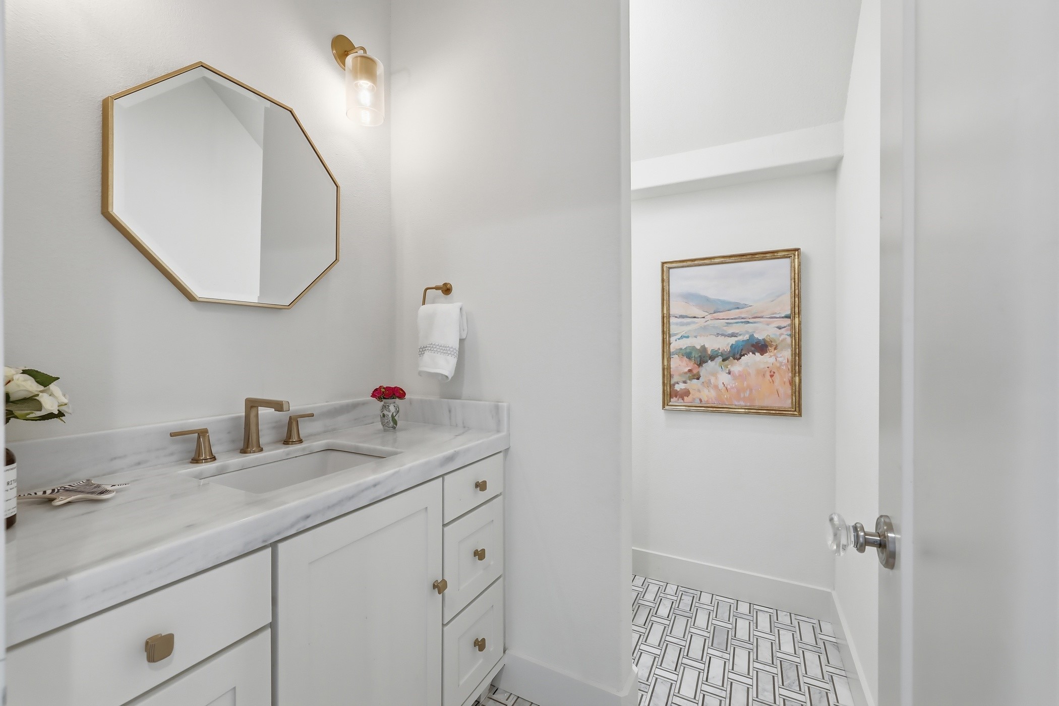 6472 Vanderbilt Avenue