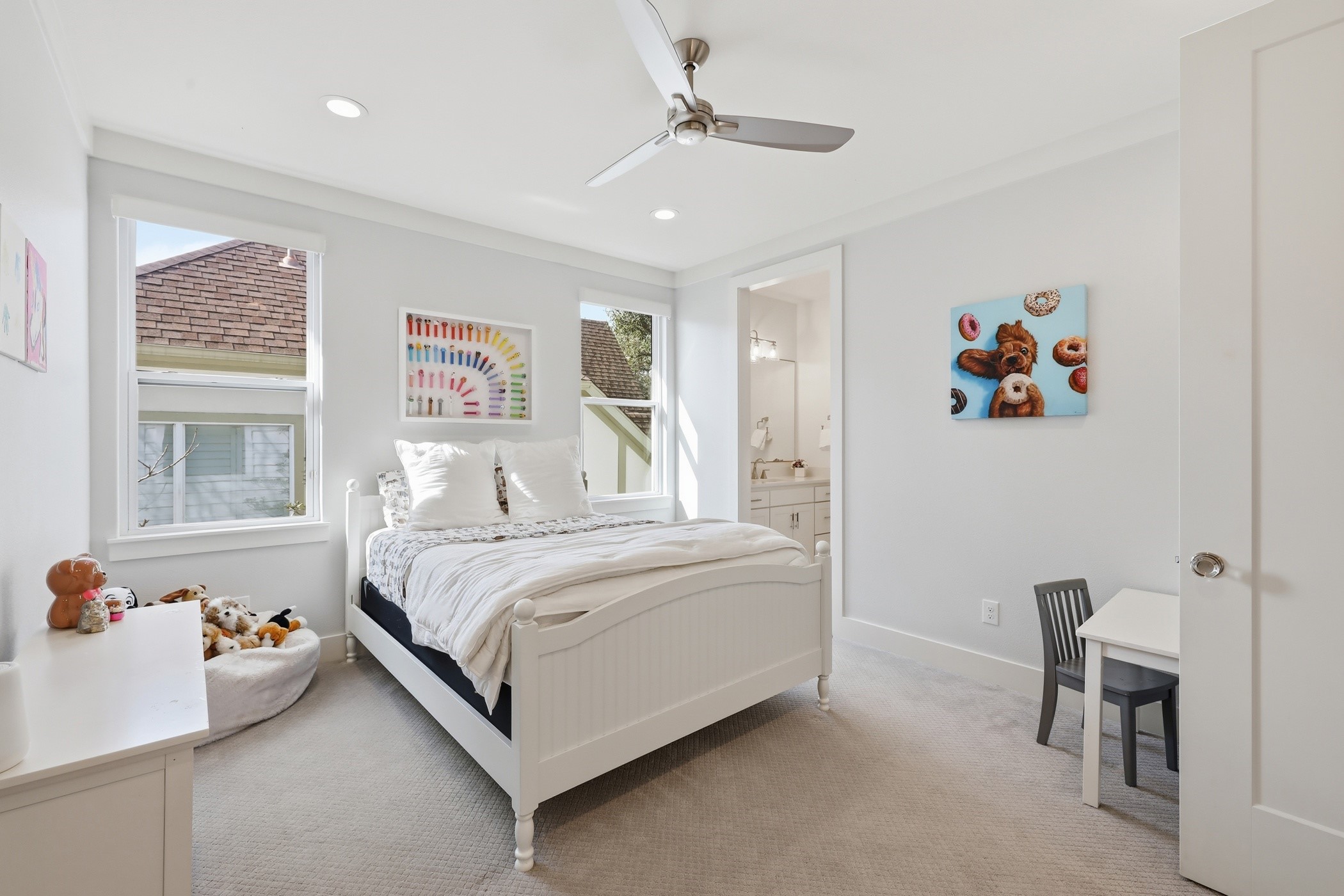 6472 Vanderbilt Avenue