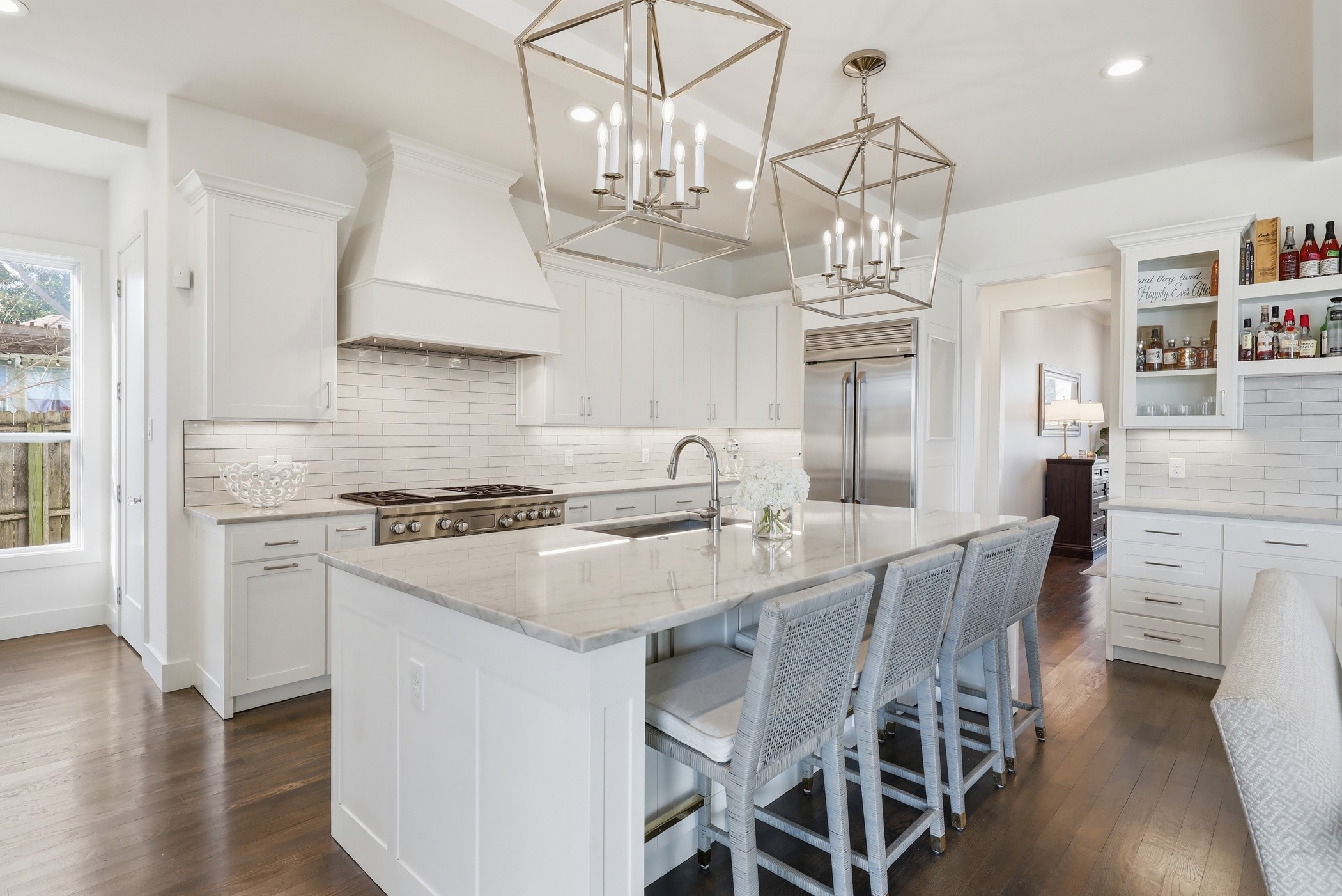 6472 Vanderbilt Avenue