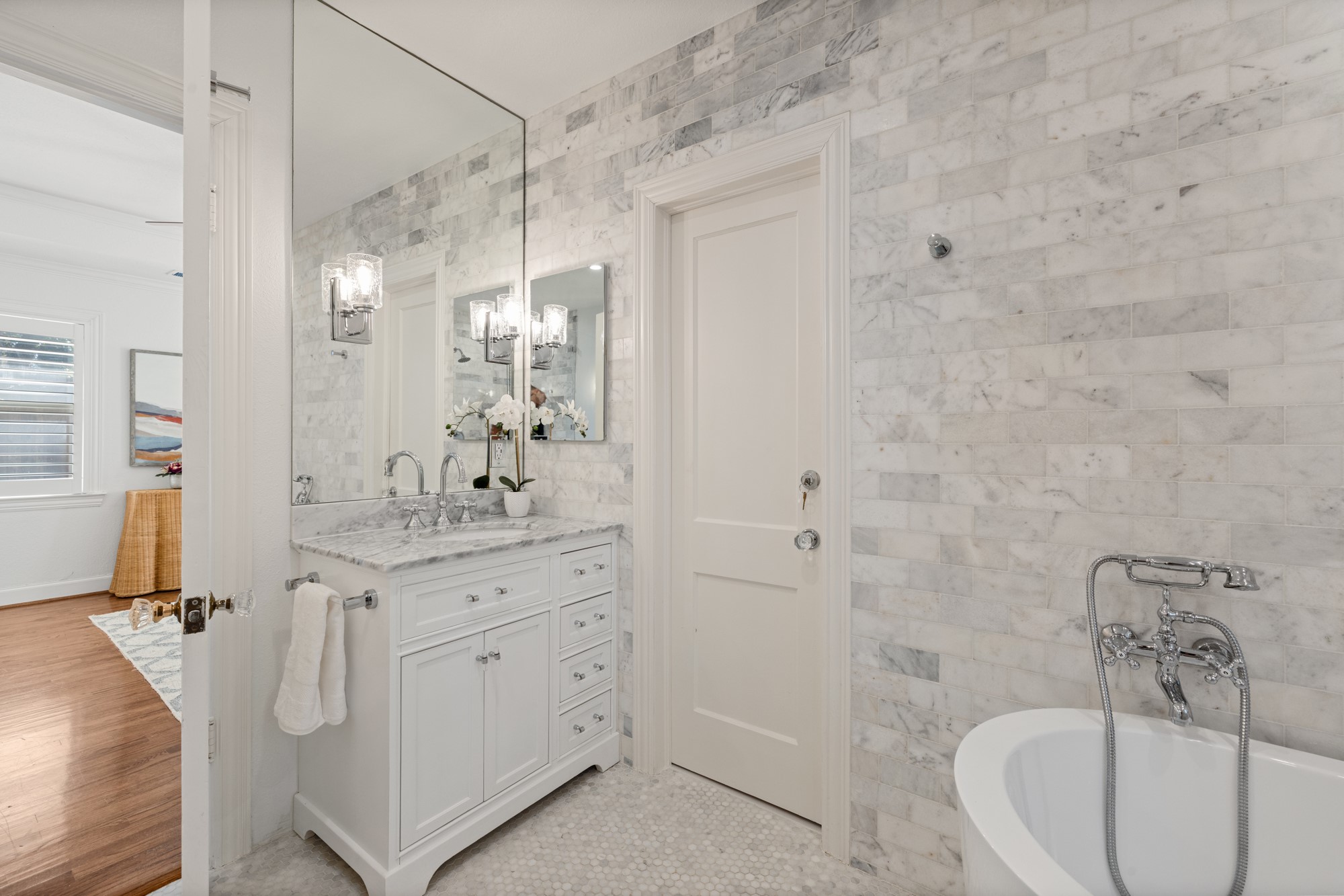 5242 Merrimac Avenue