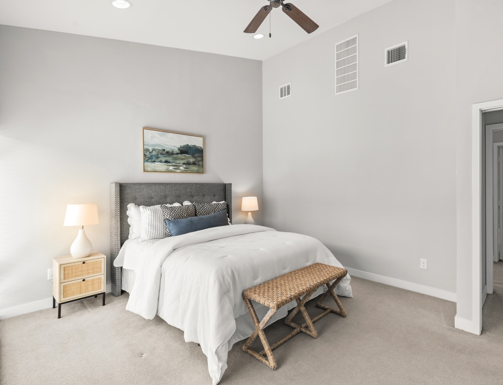 2290 N Fitzhugh Avenue 40