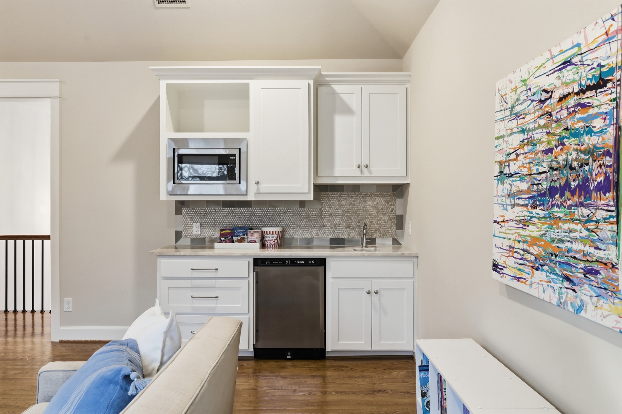 6840 Casa Loma Avenue