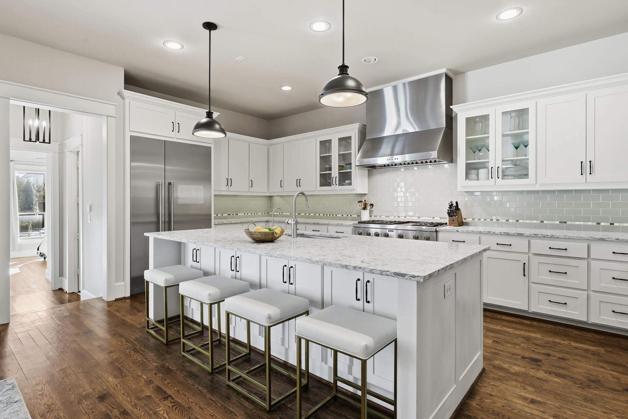 6840 Casa Loma Avenue