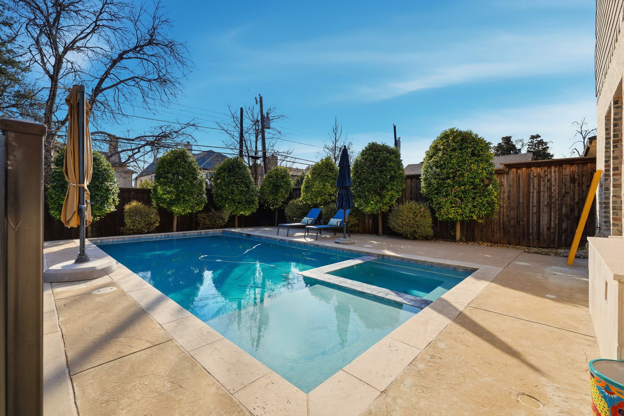 6840 Casa Loma Avenue