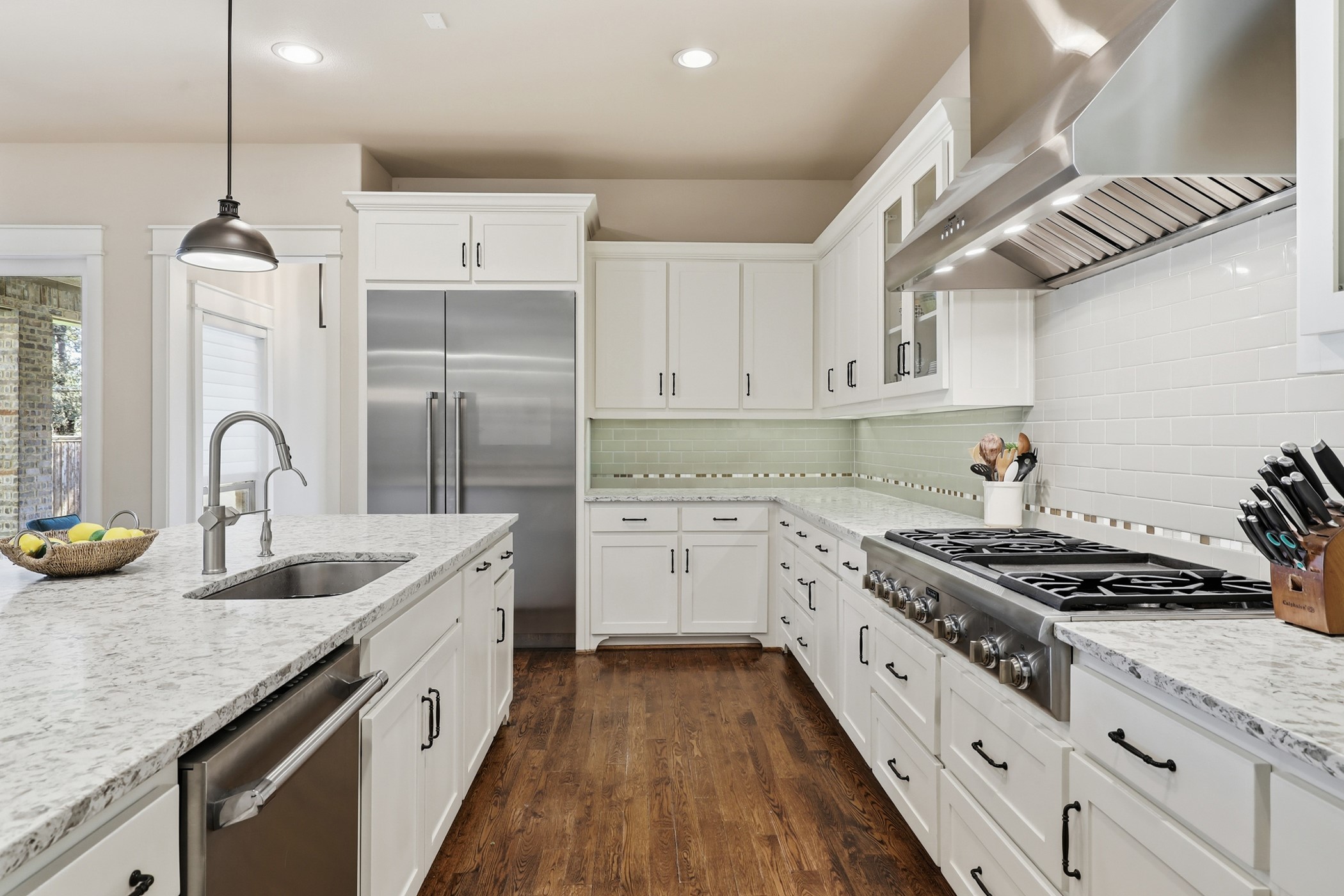 6840 Casa Loma Avenue