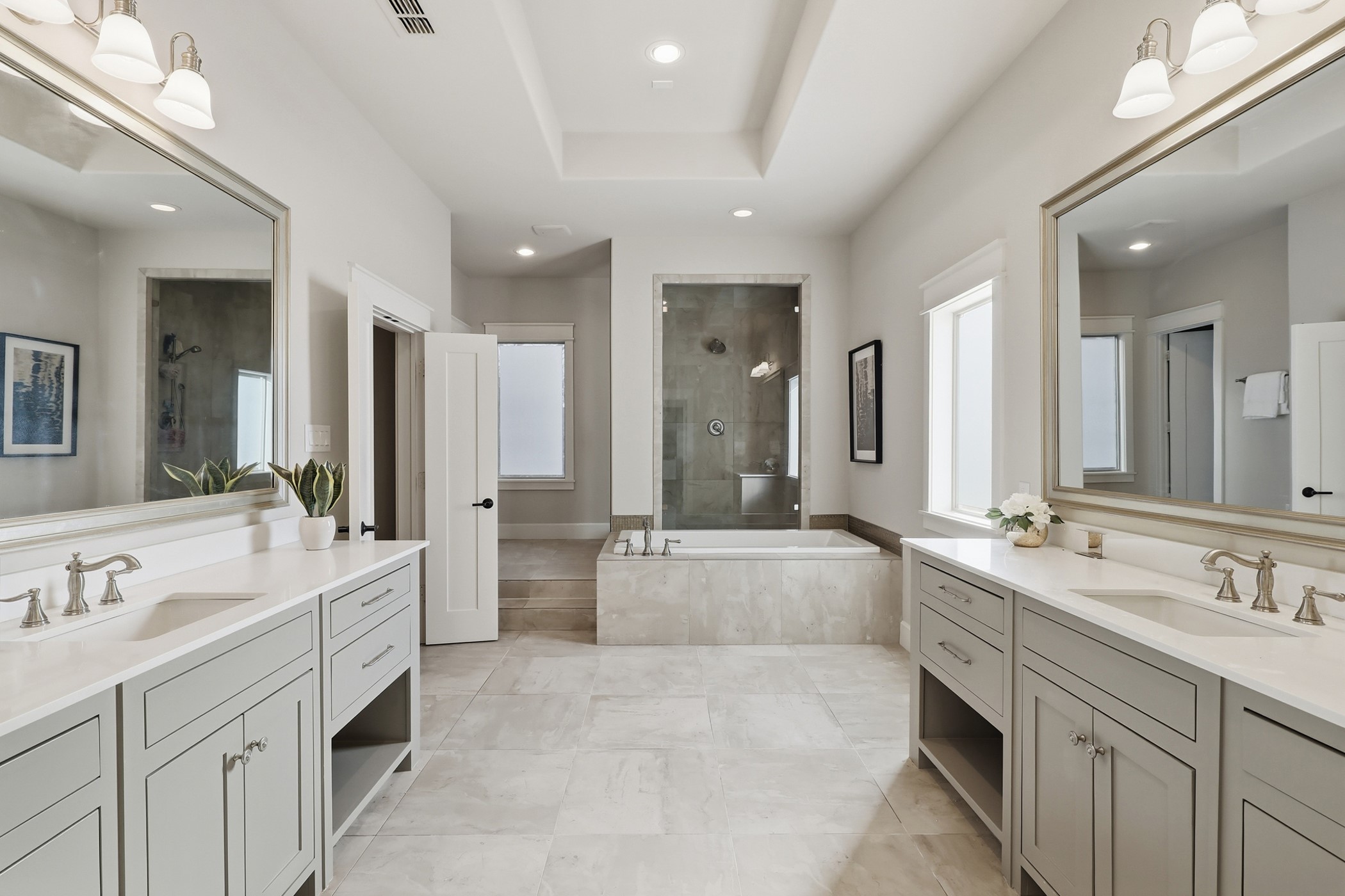 6840 Casa Loma Avenue